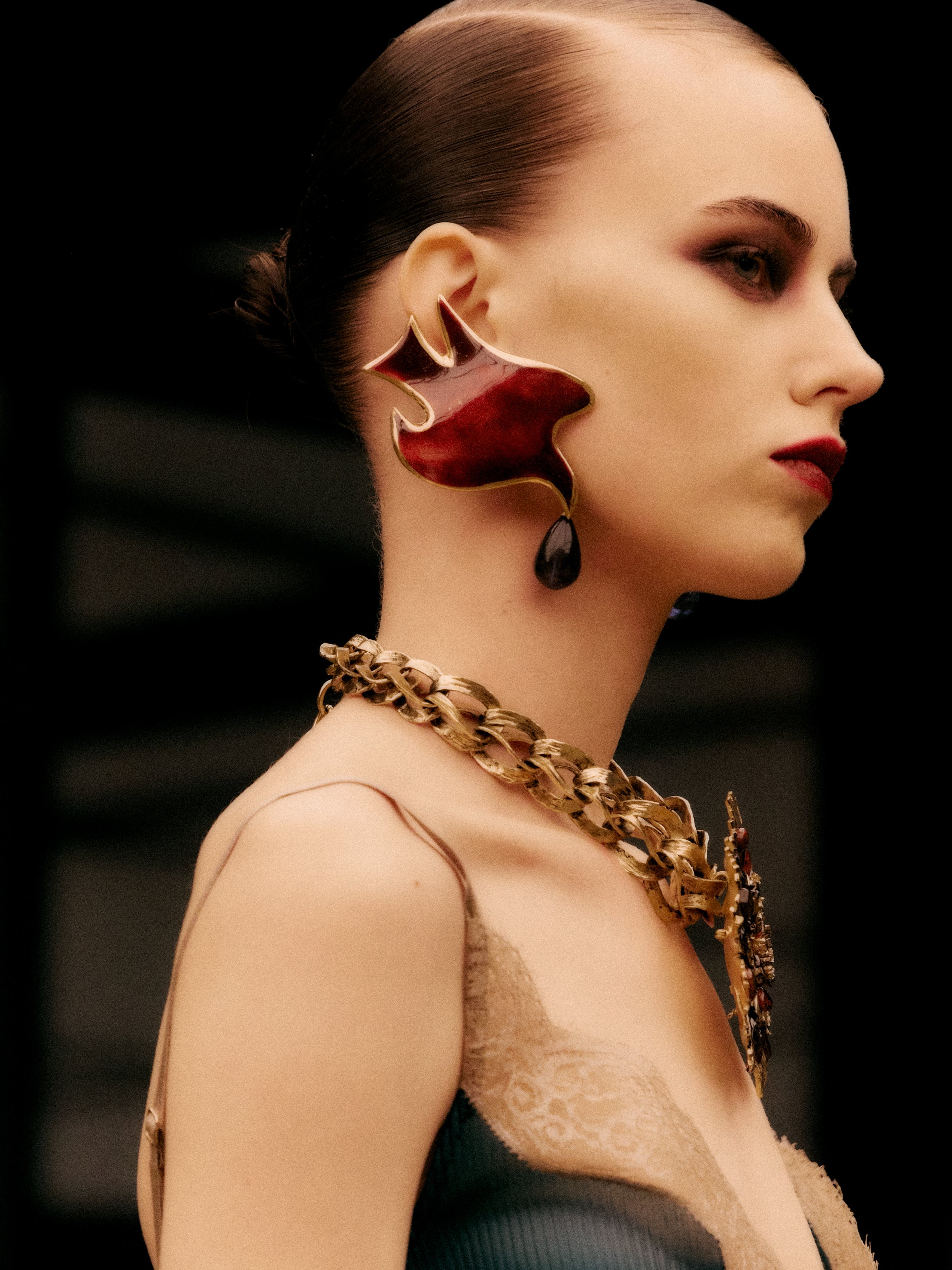 SAINT LAURENT_WINTER26_SHOW_AMBIANCE_04_07_HR.jpg