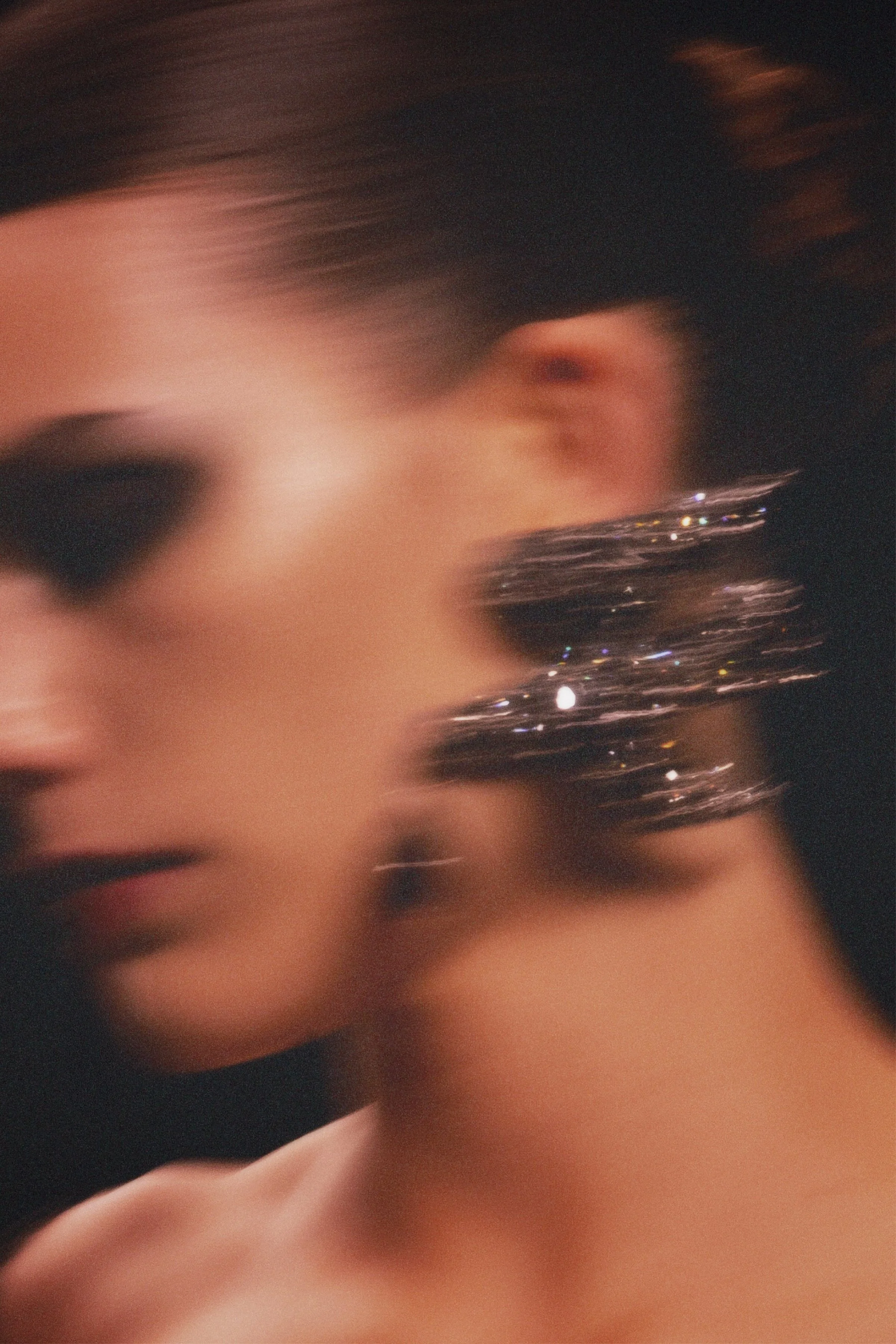 SAINT LAURENT_WINTER26_SHOW_AMBIANCE_06_01_HR.jpg