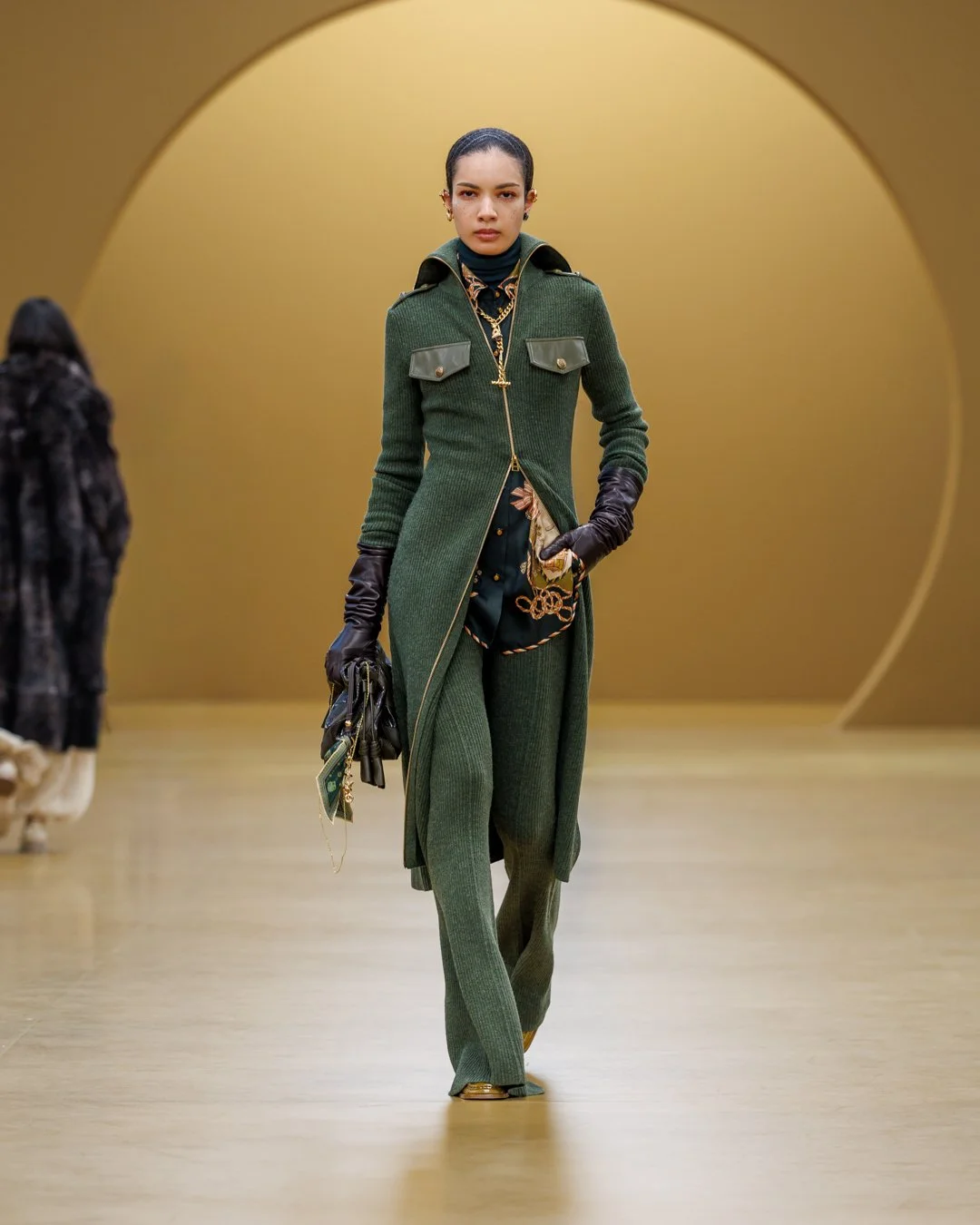  Look 18 