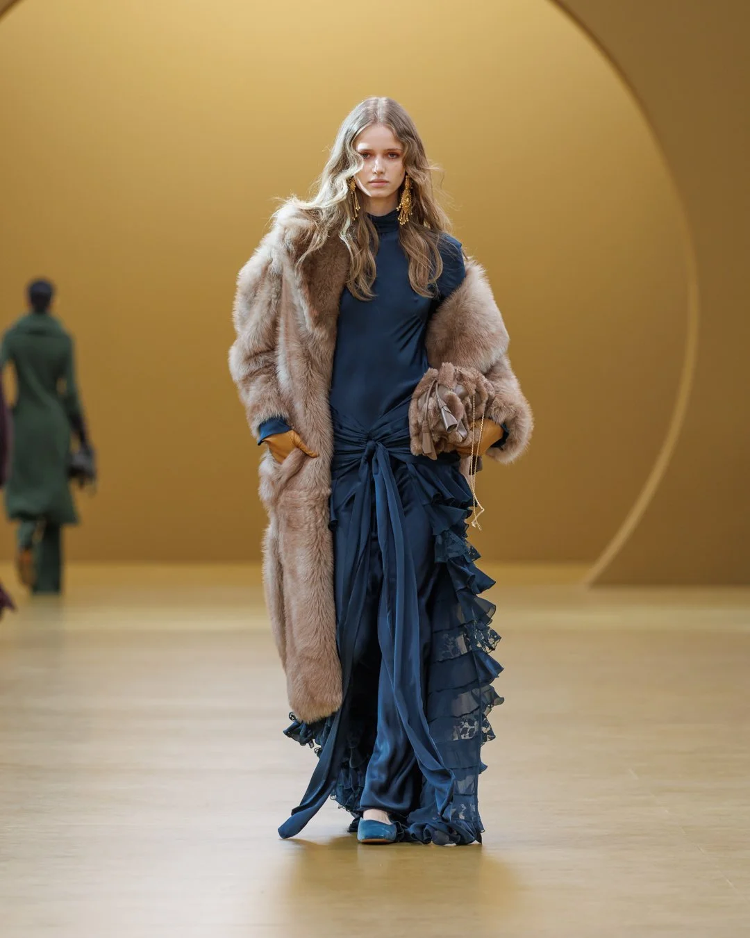  Look 27 