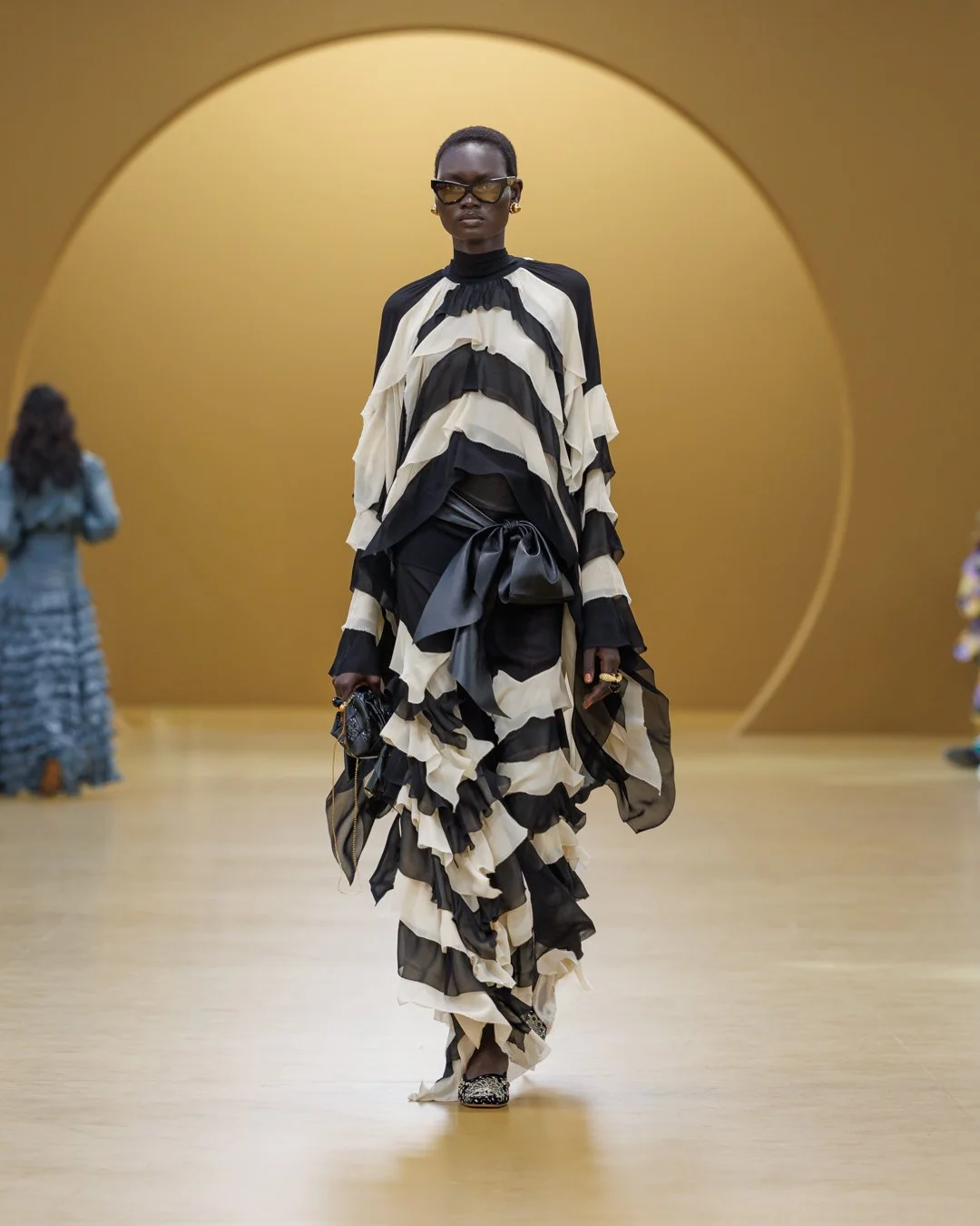  Look 39 