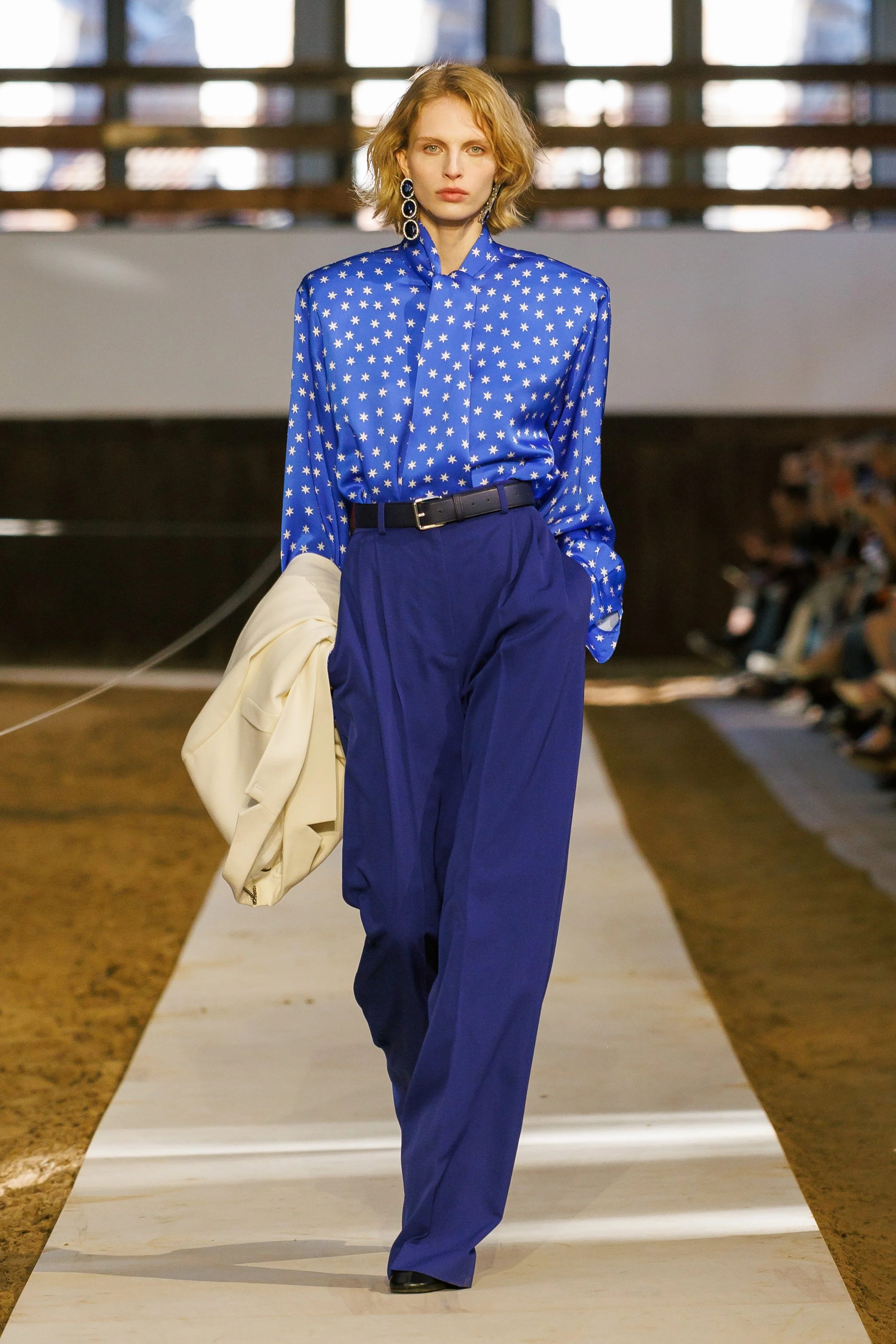  Look 28 