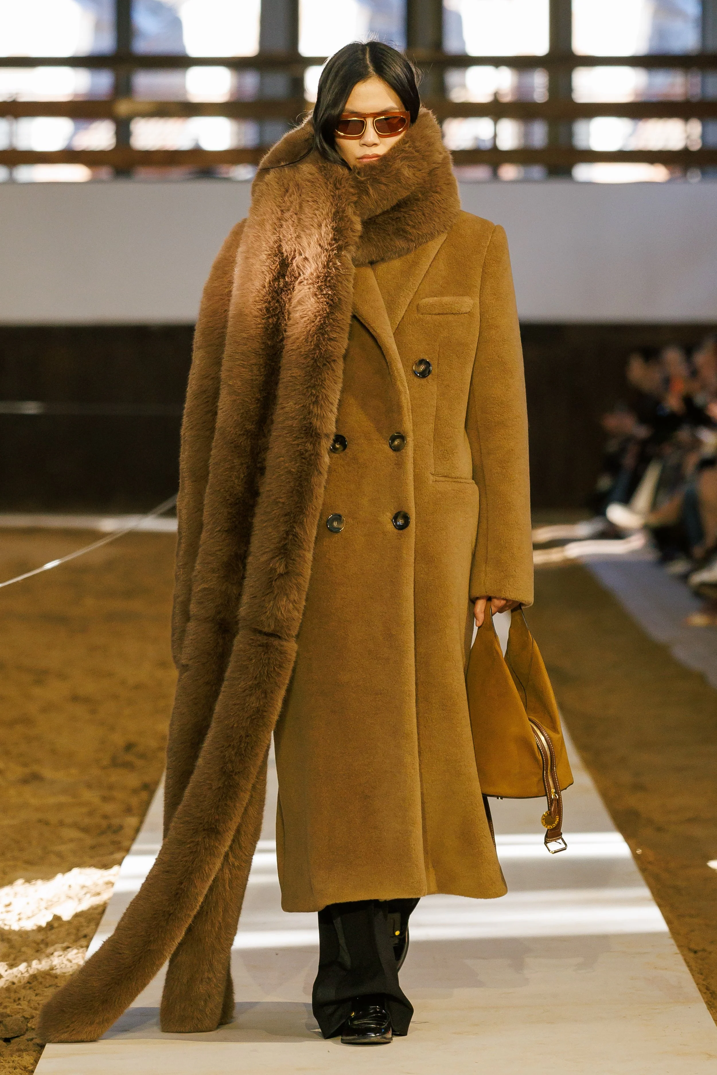  Look 3 