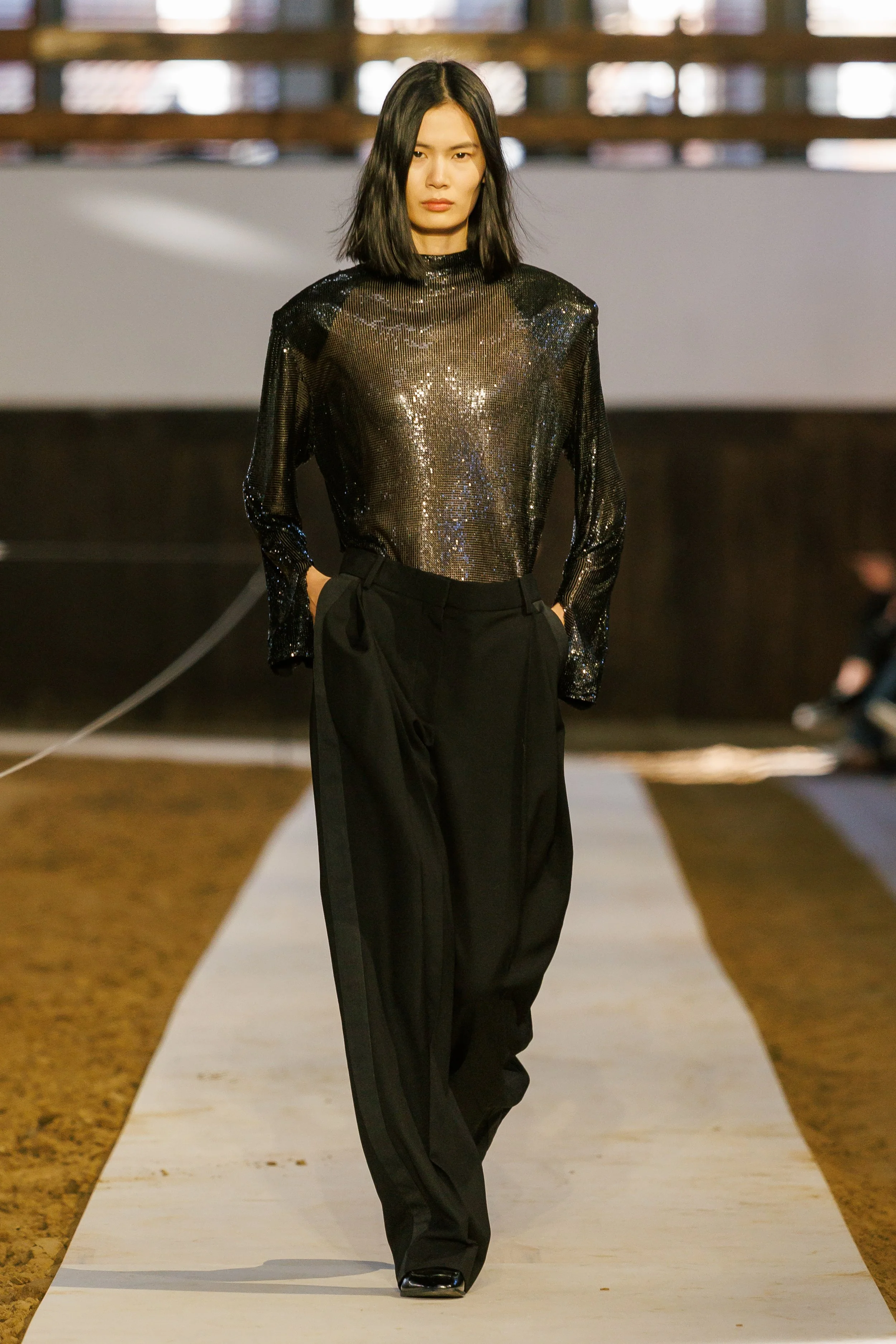  Look 37 