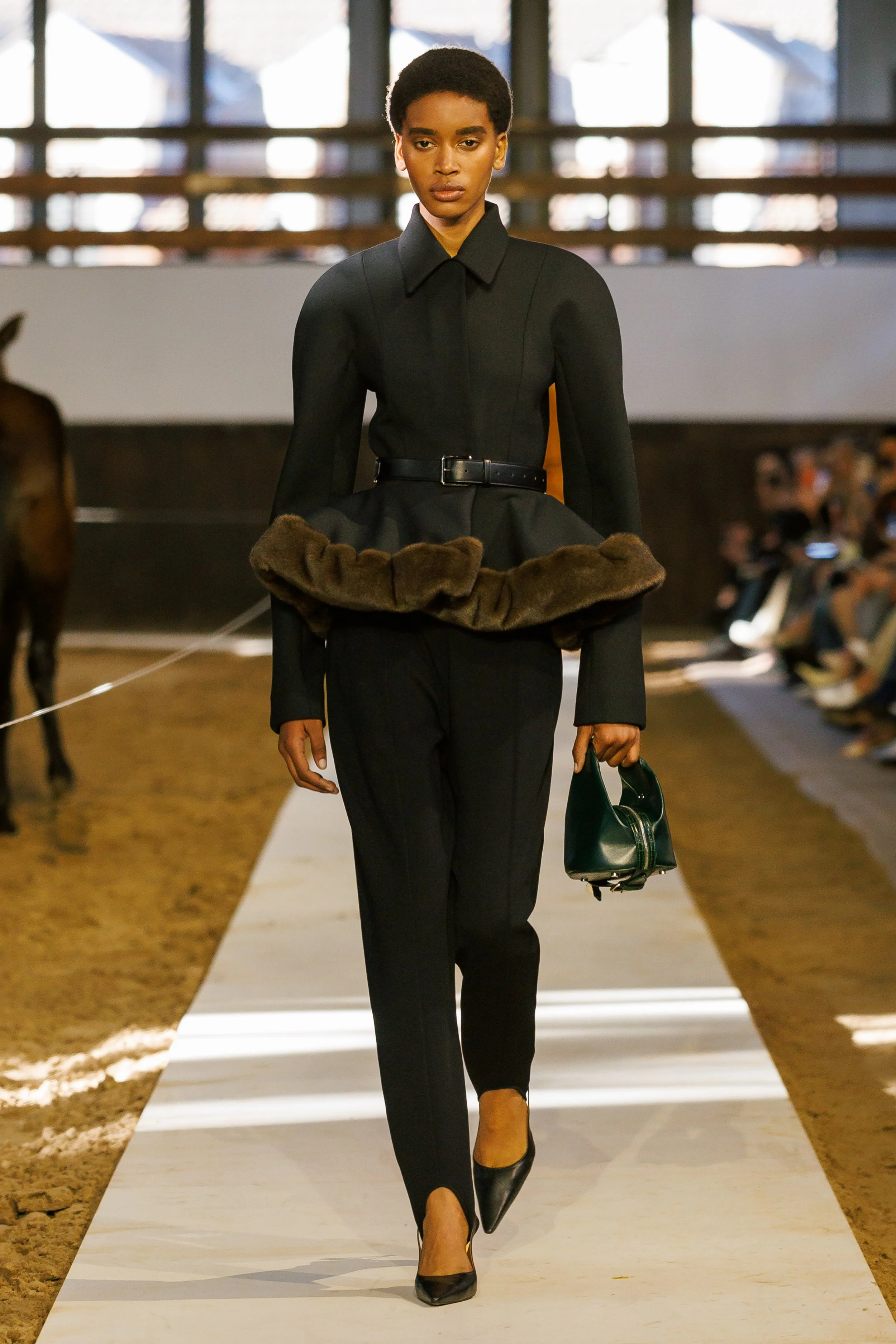  Look 11 