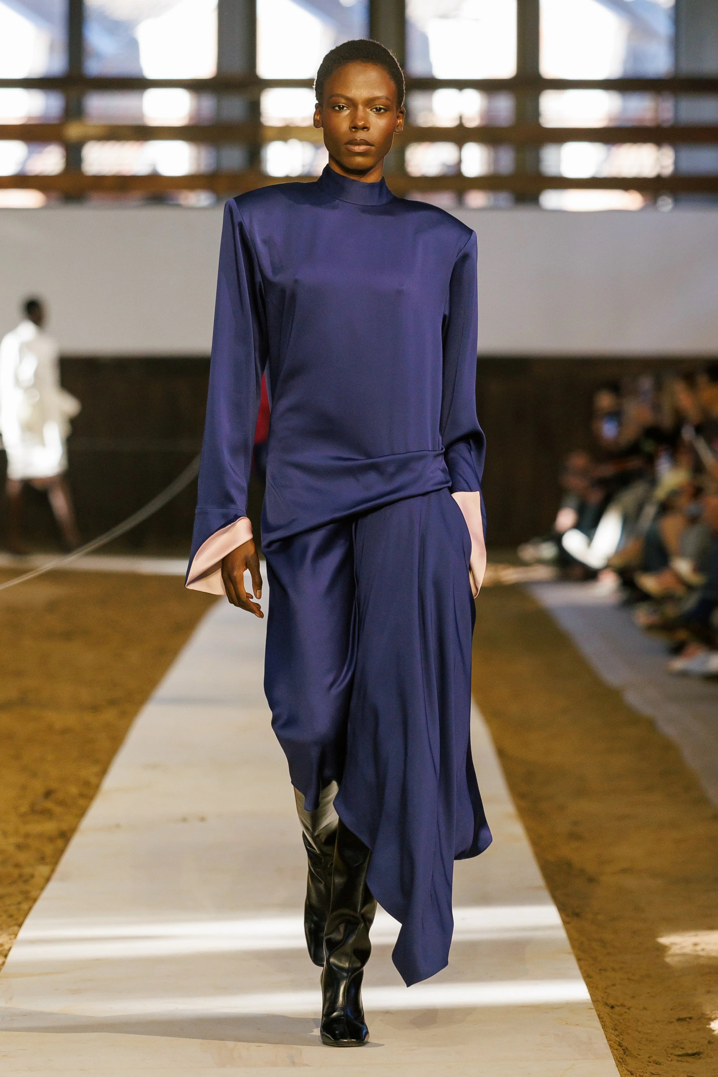  Look 23 
