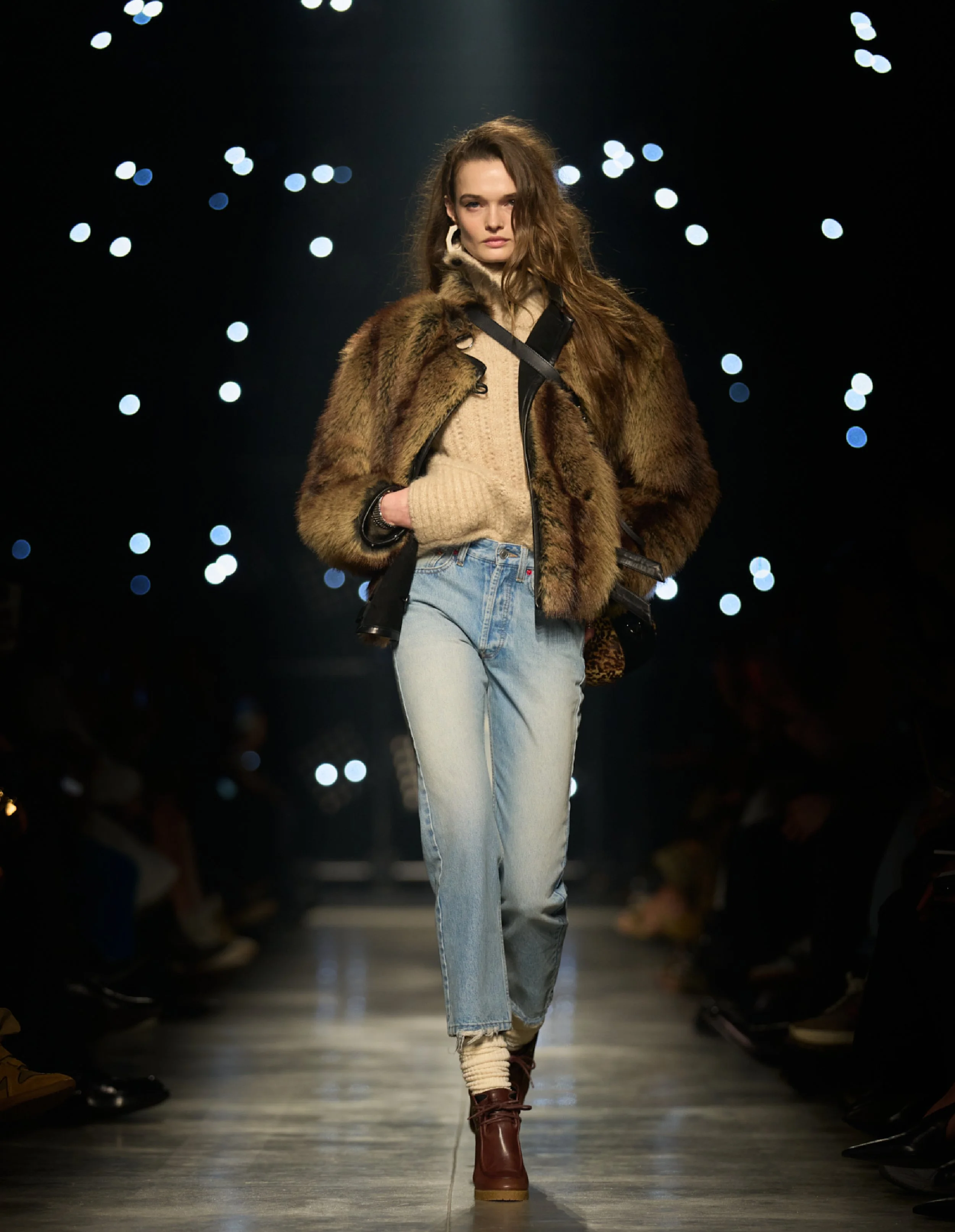  Look 16 