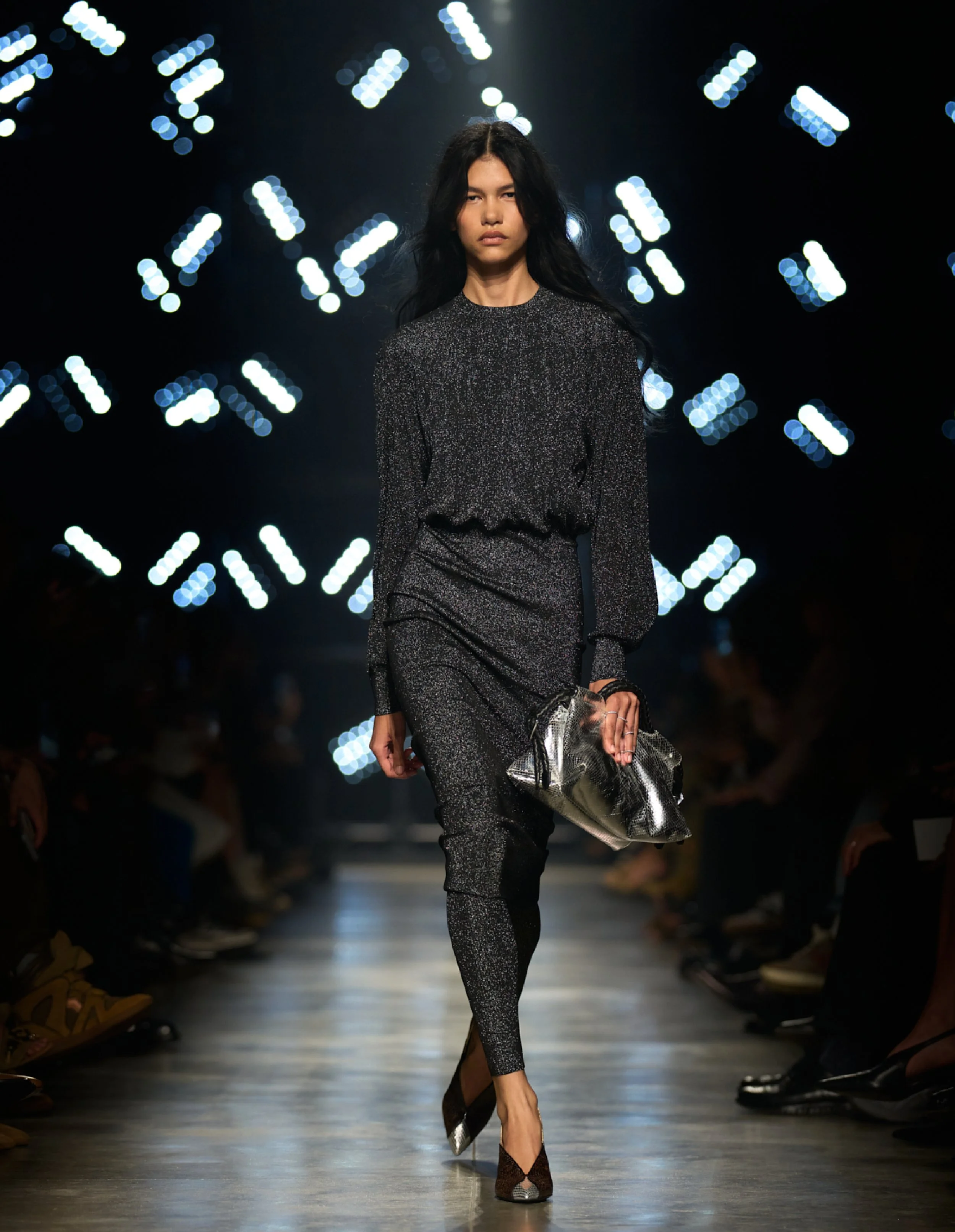  Look 27 