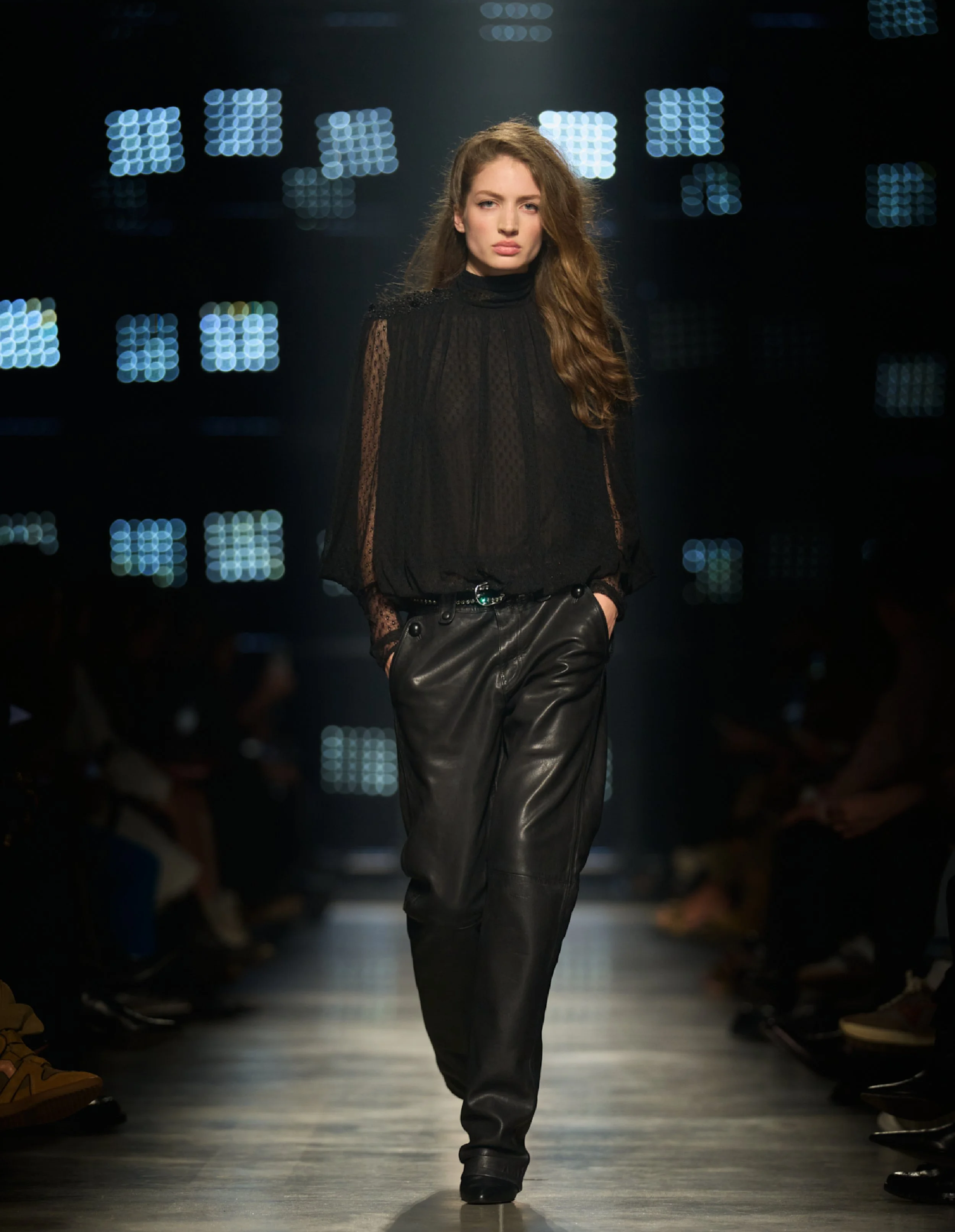  Look 46 