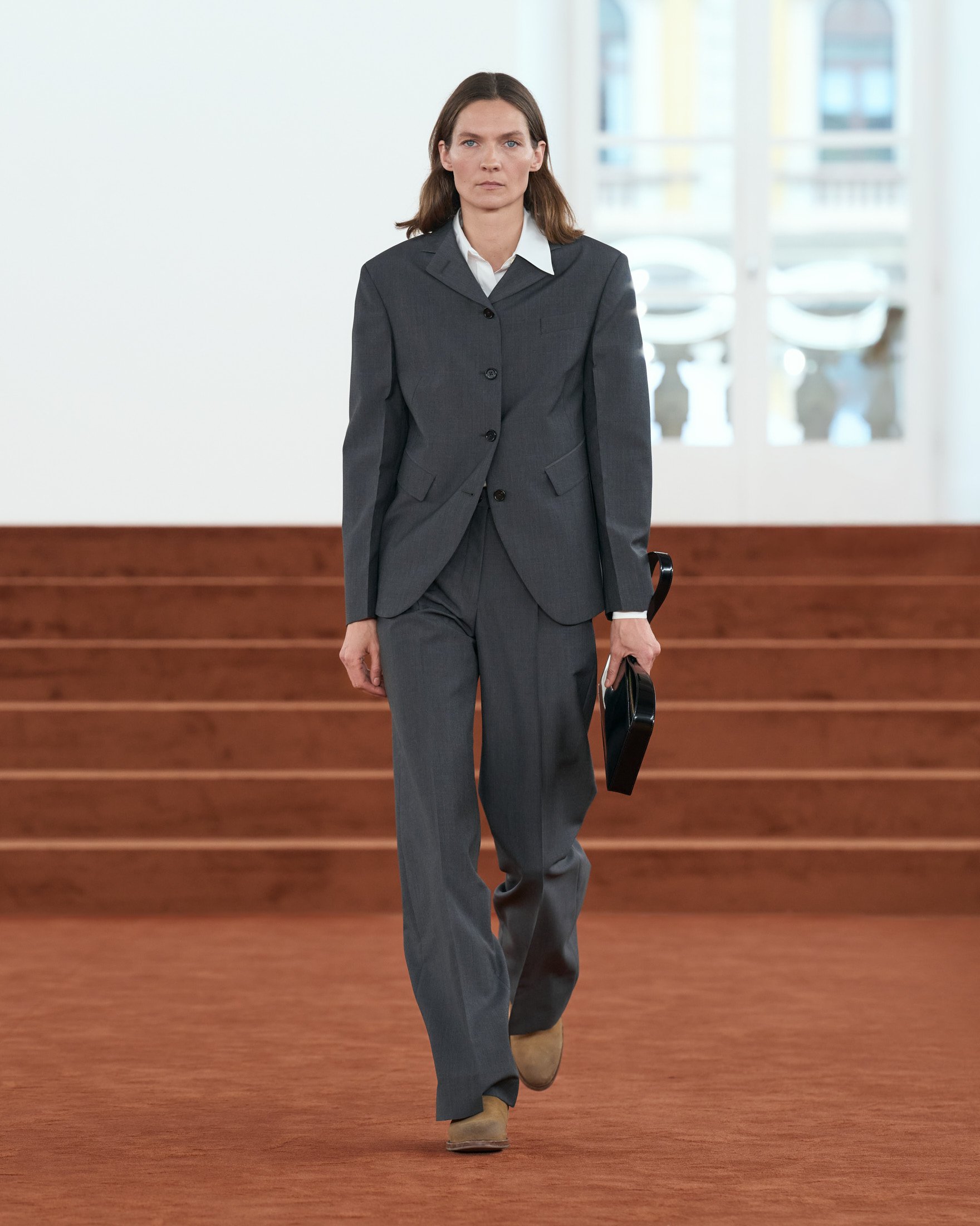  Look 02 
