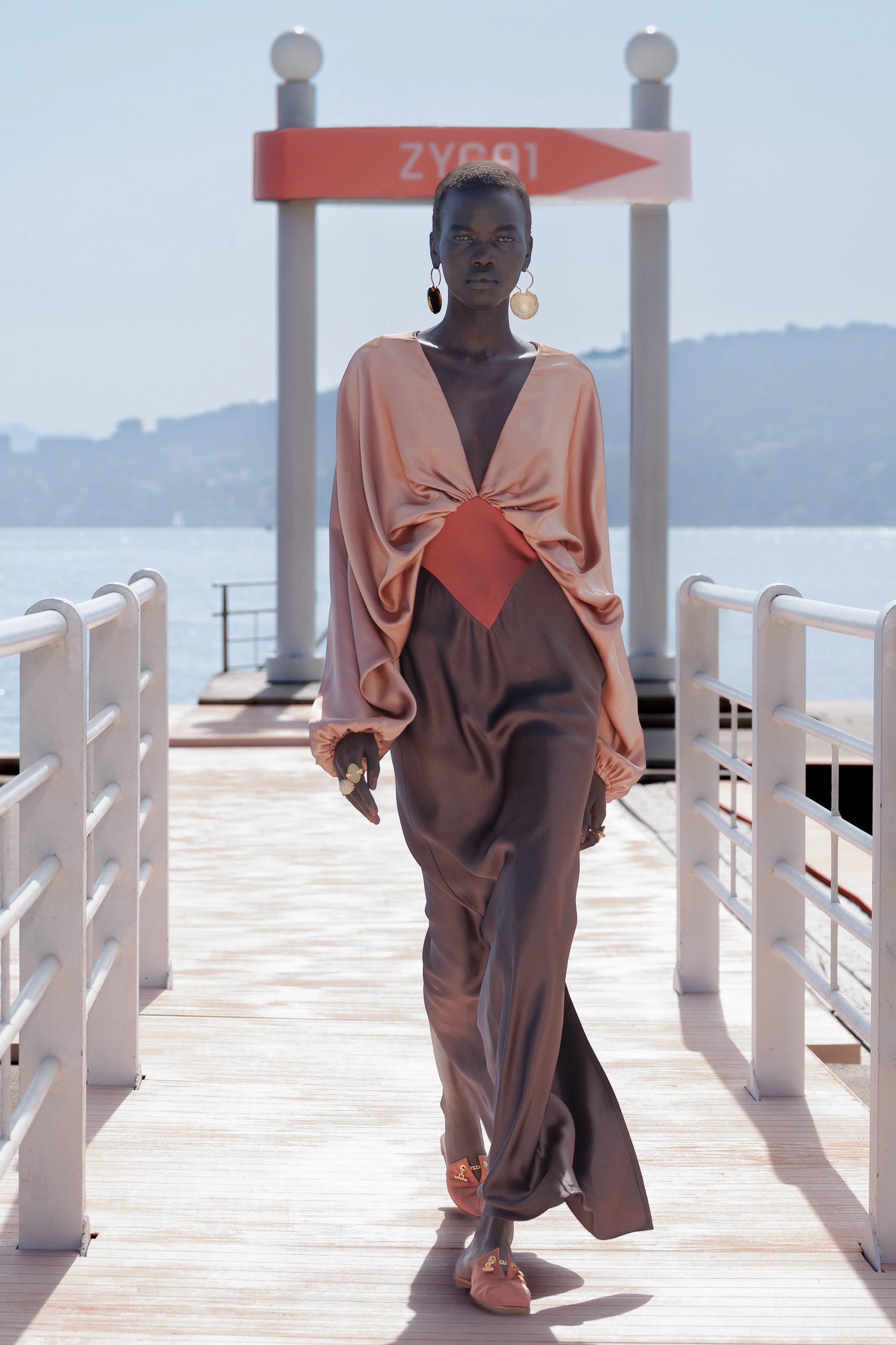  Look 38 