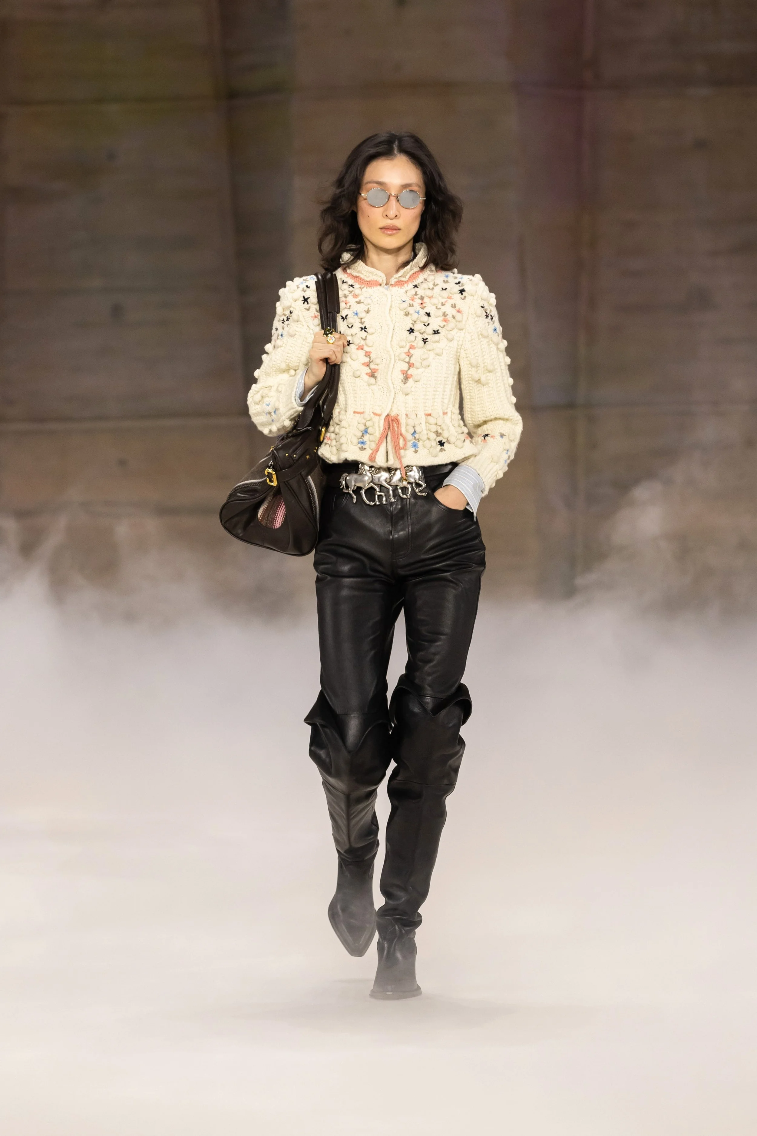  Look 16 