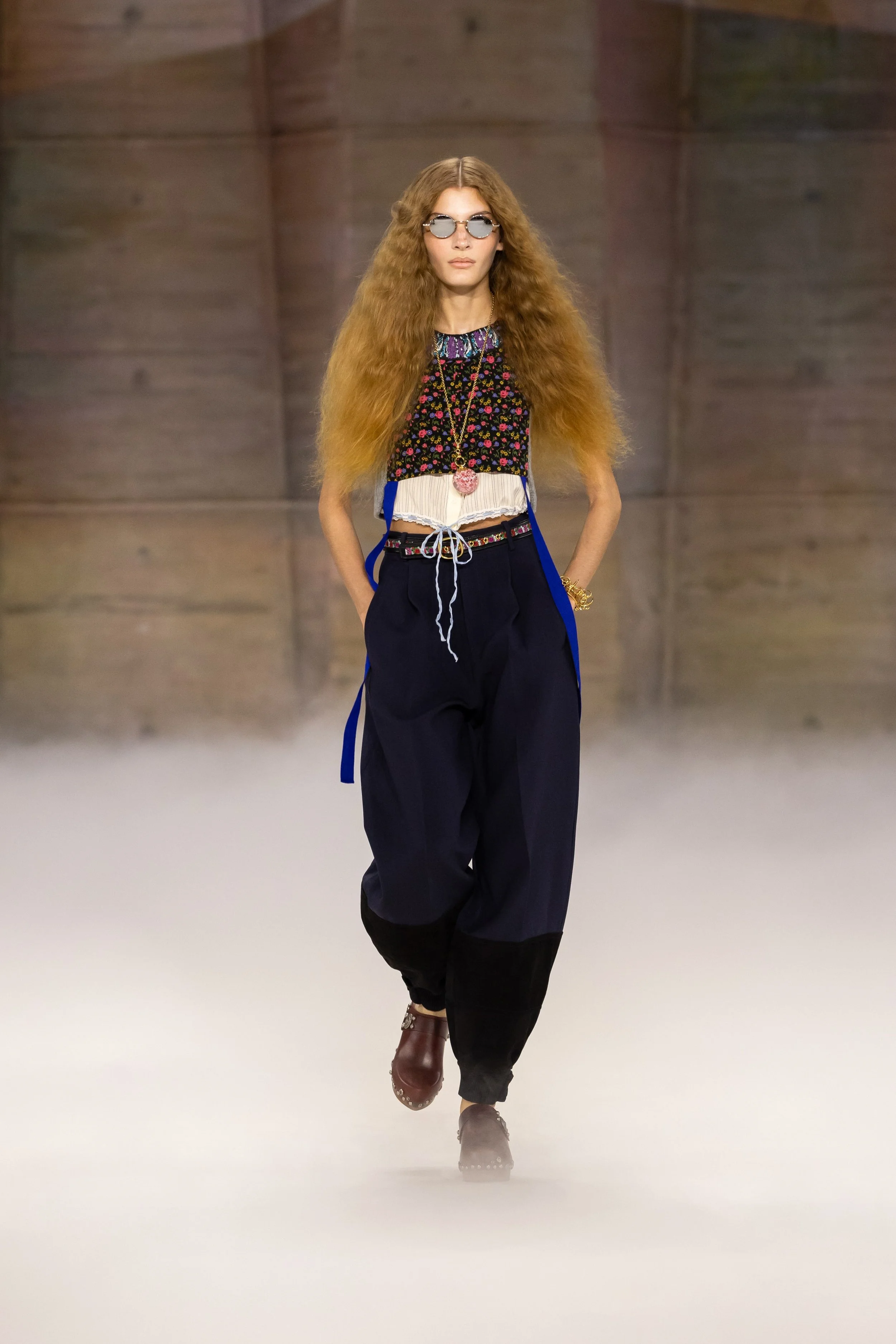  Look 23 
