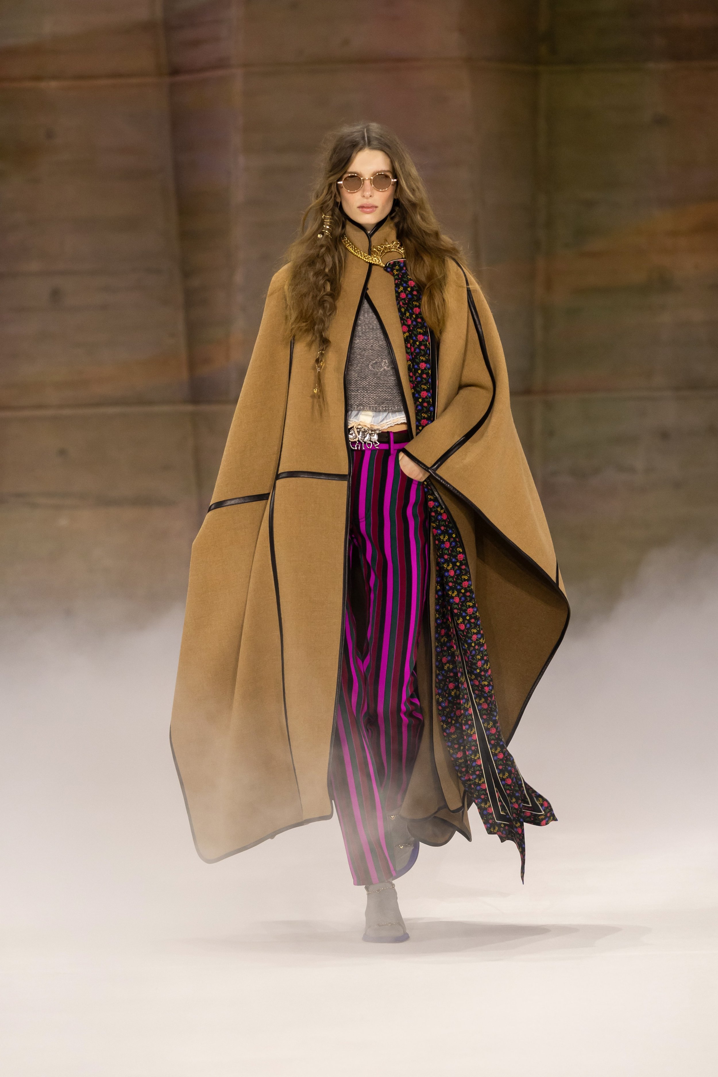  Look 27 