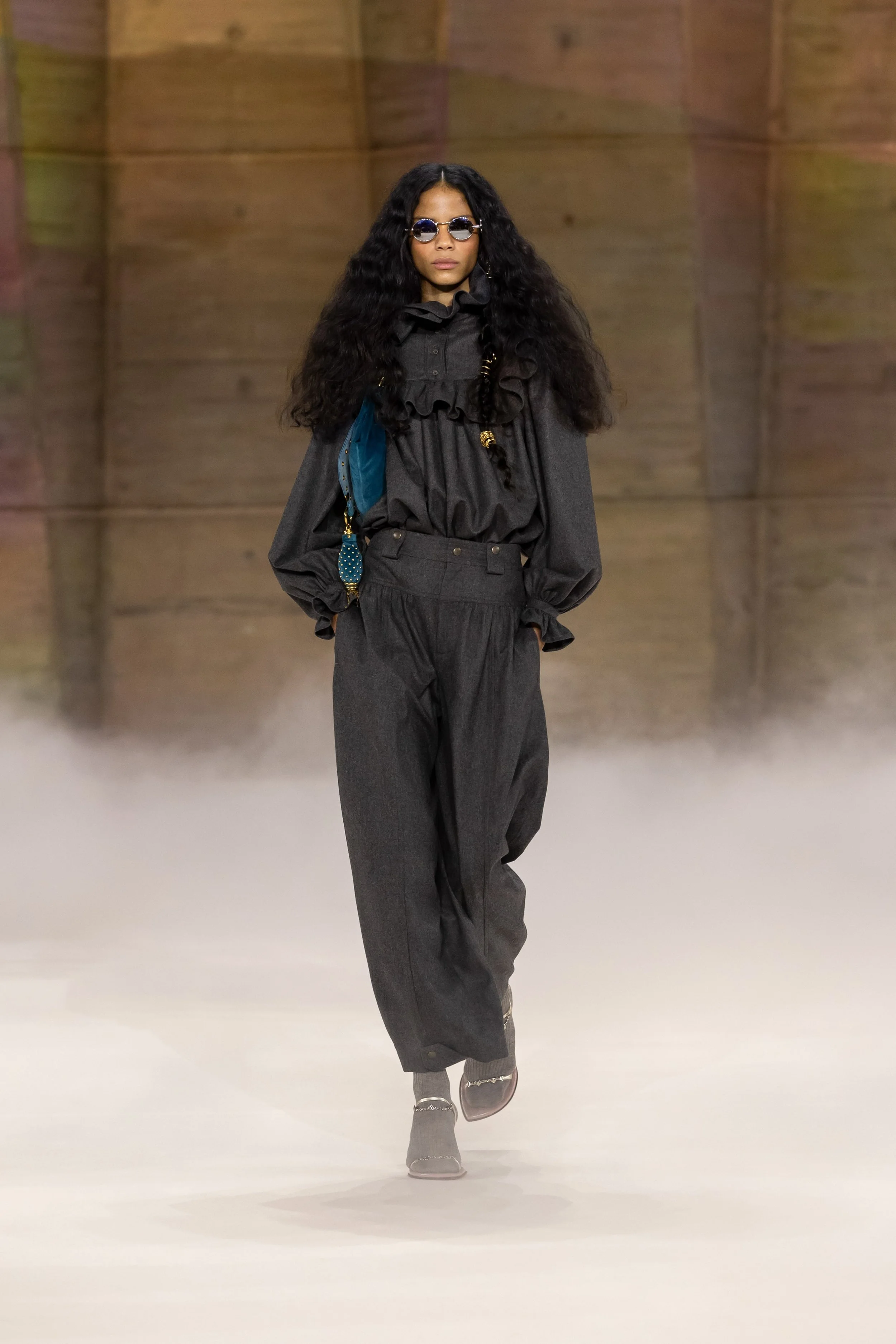  Look 32 