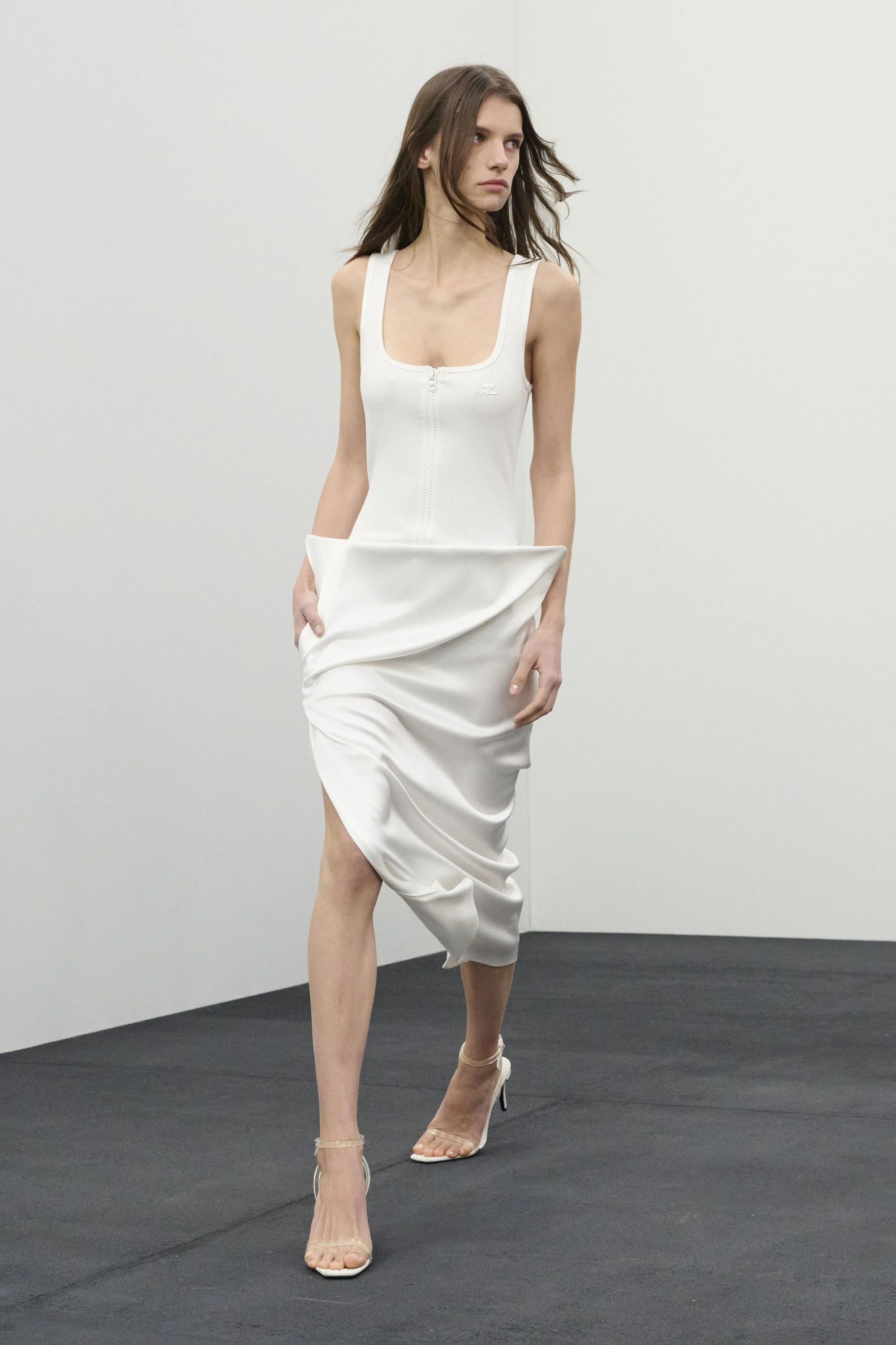  Look 02 