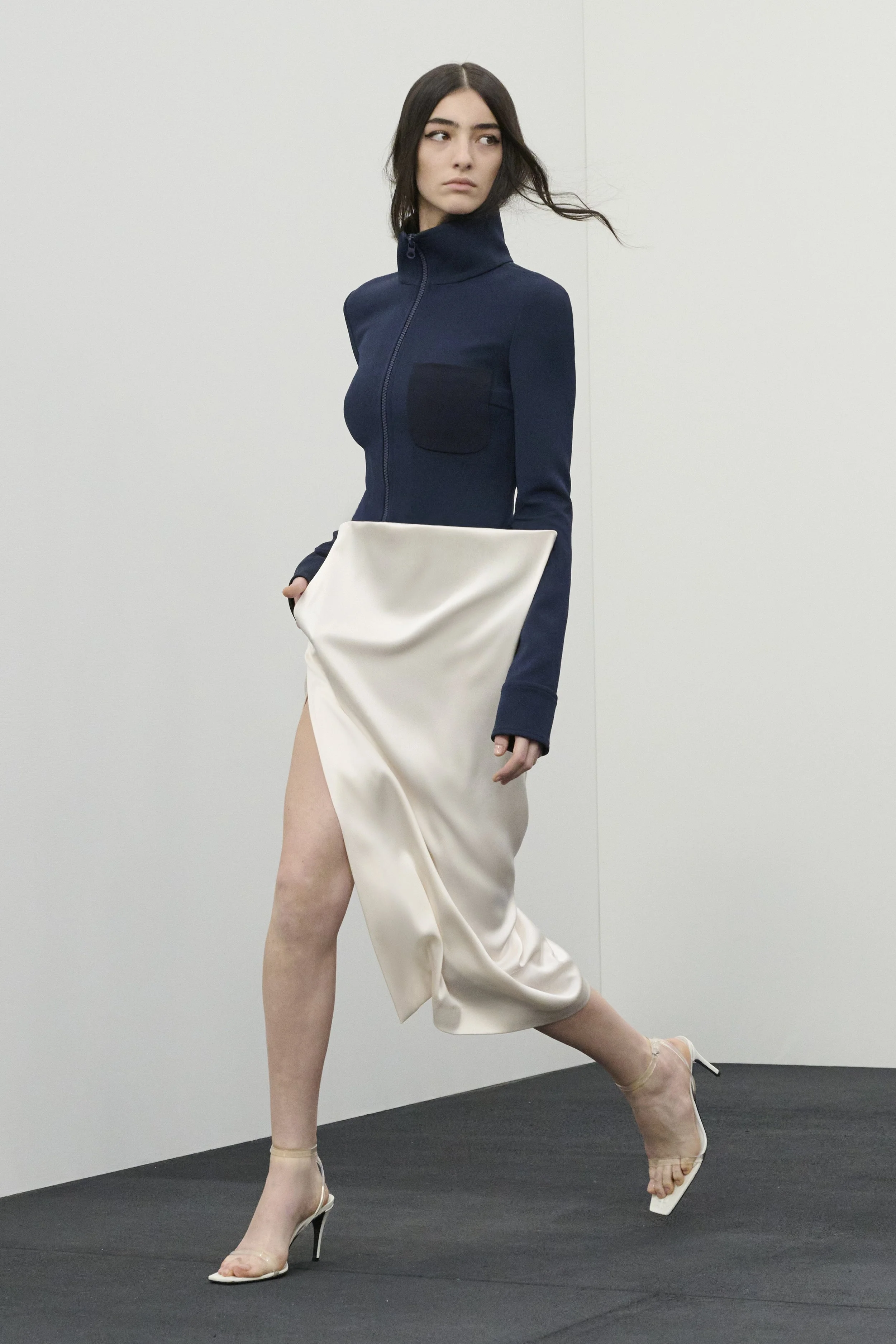  Look 03 