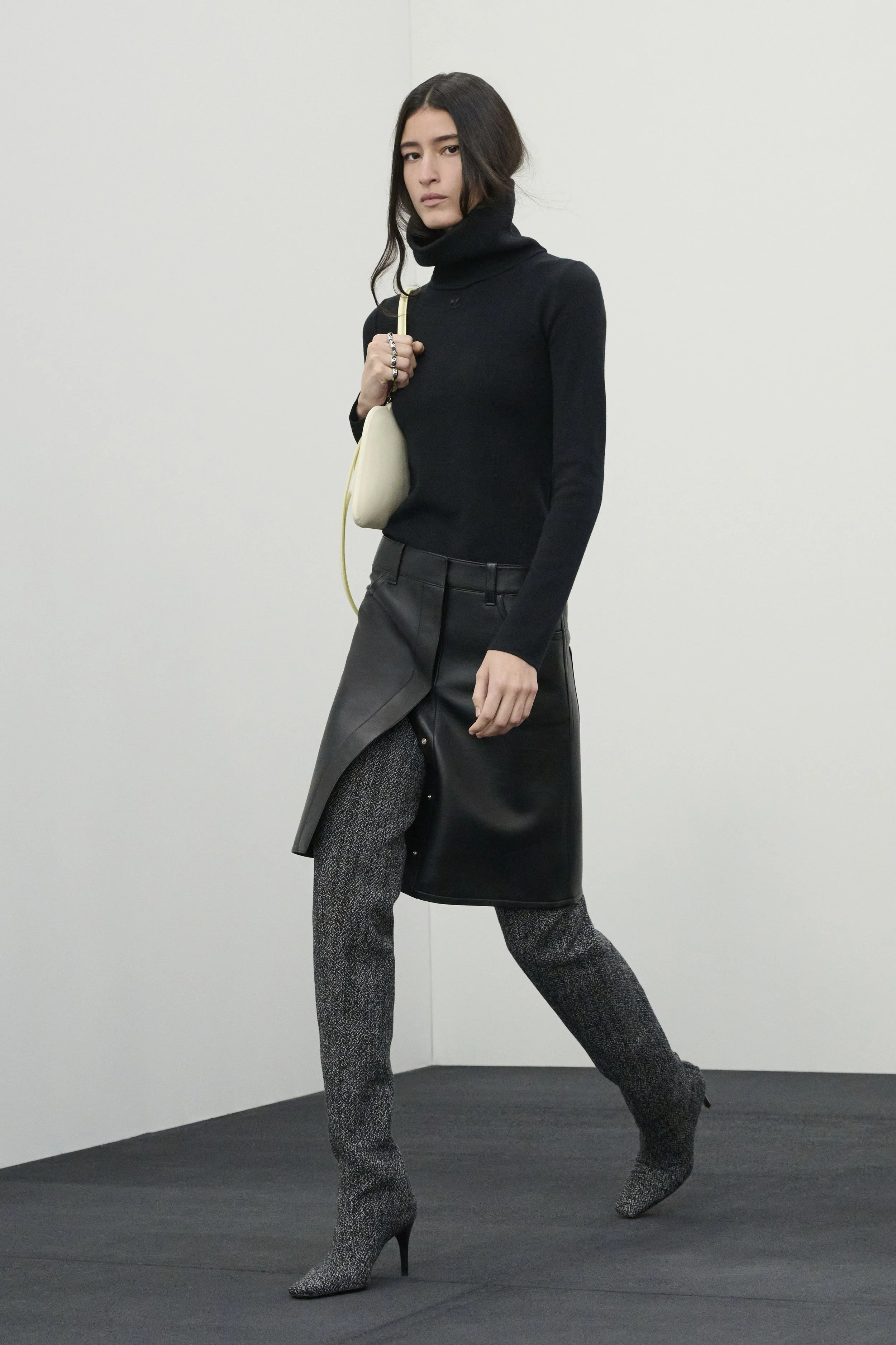  Look 16 