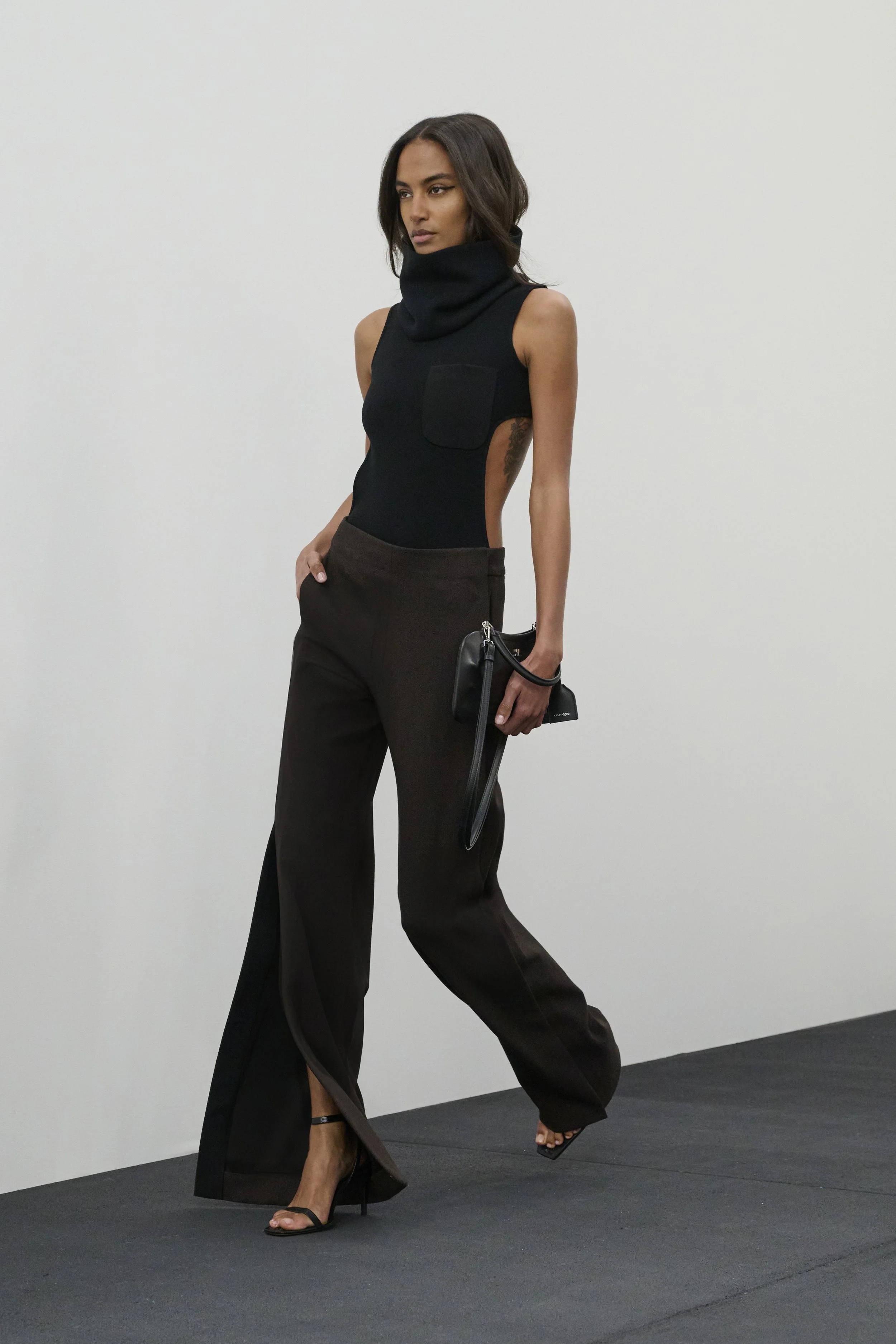  Look 23 