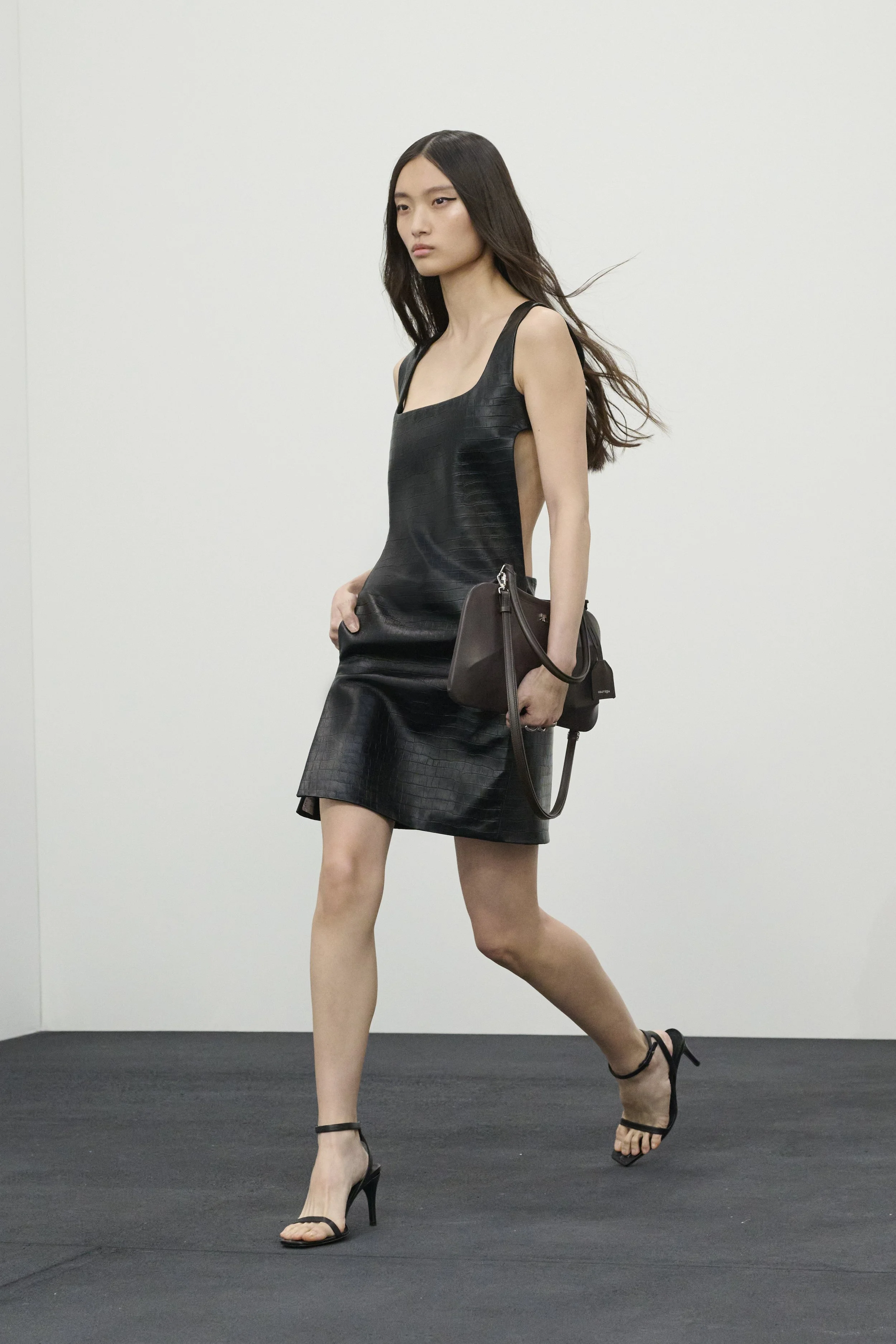  Look 33 