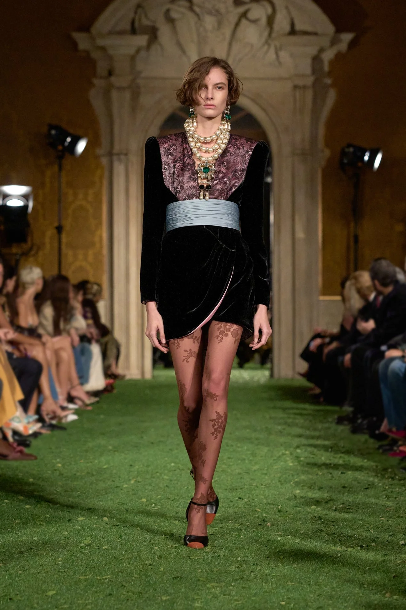  Look 06 
