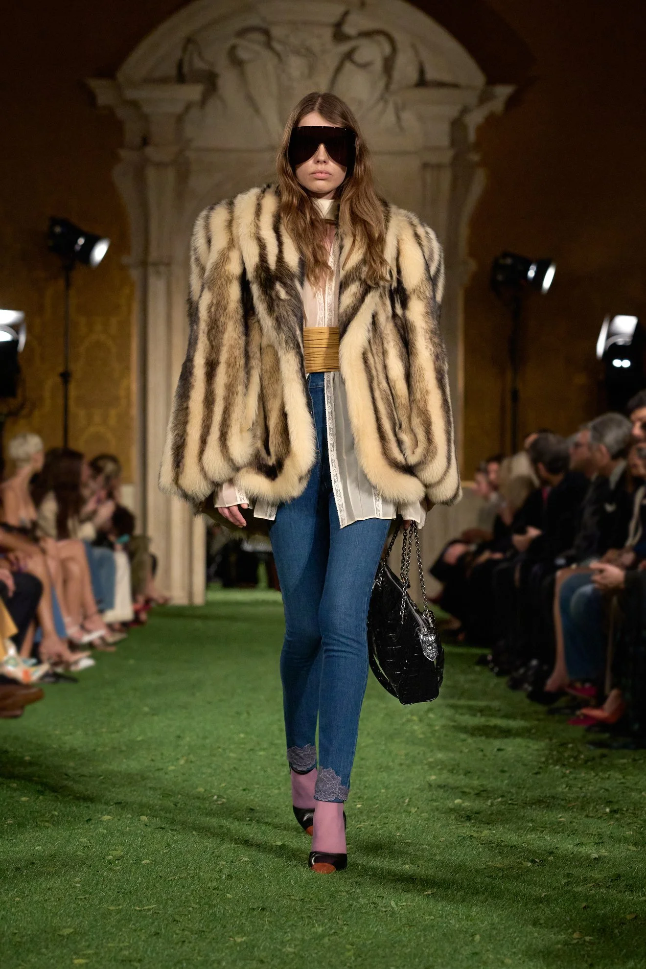  Look 14 