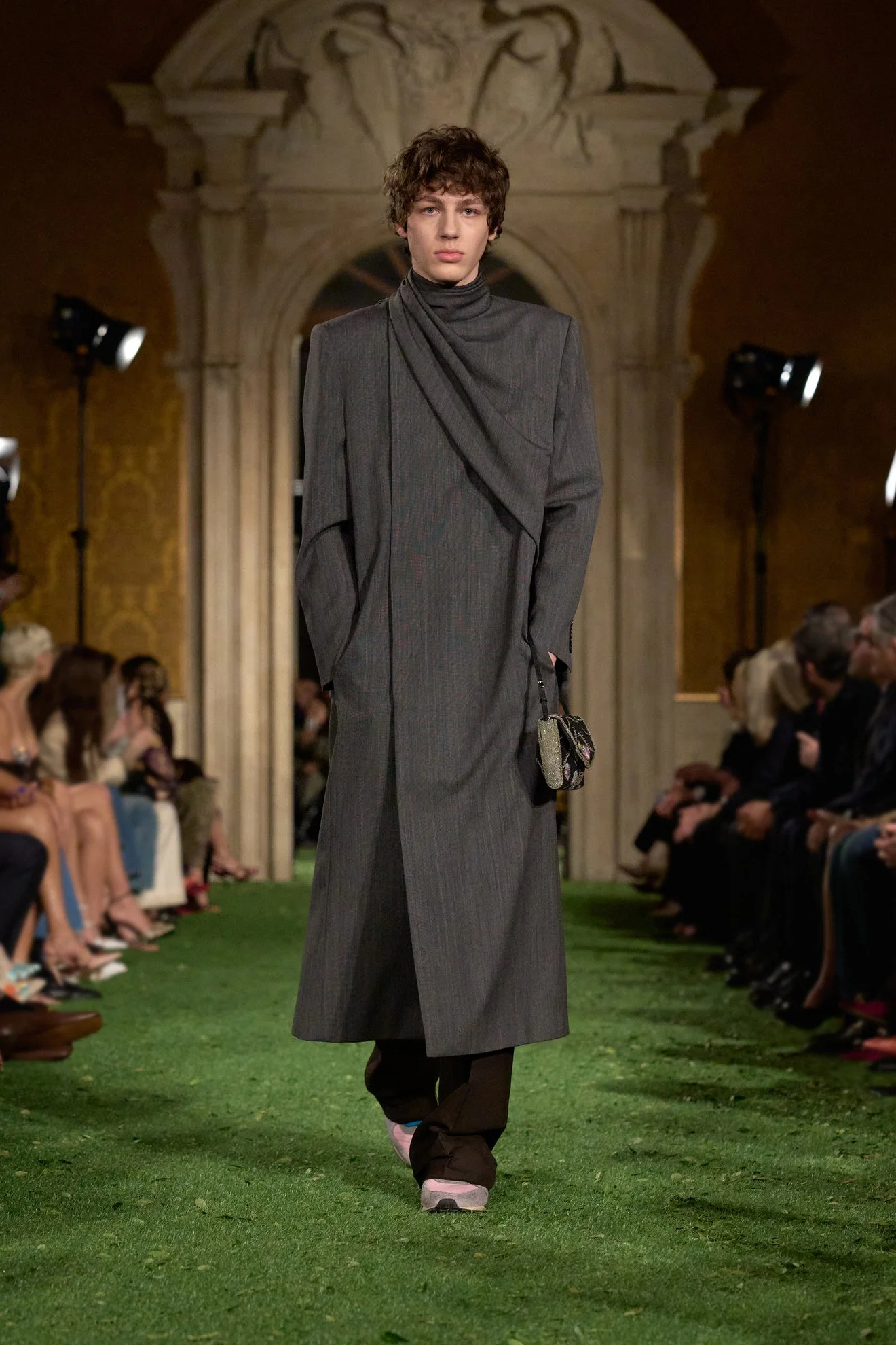  Look 19 