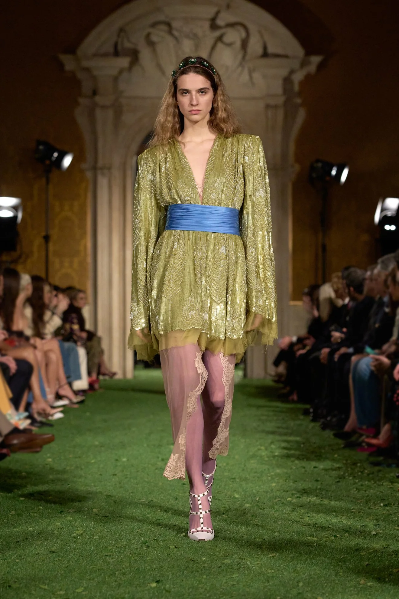 Look 28 