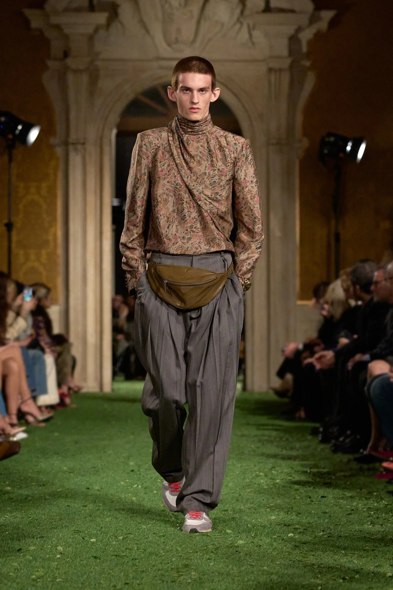  Look 32 