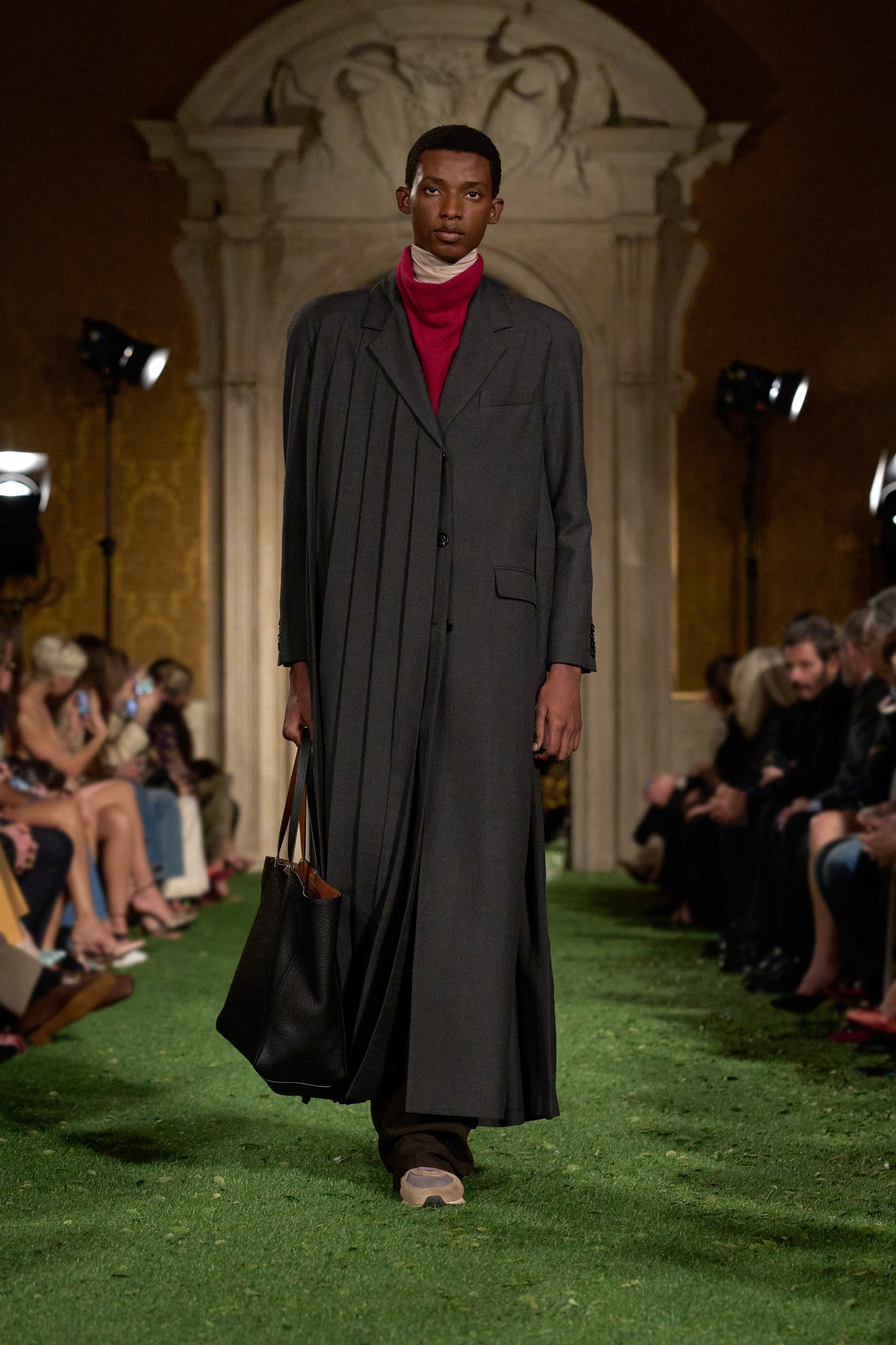  Look 33 