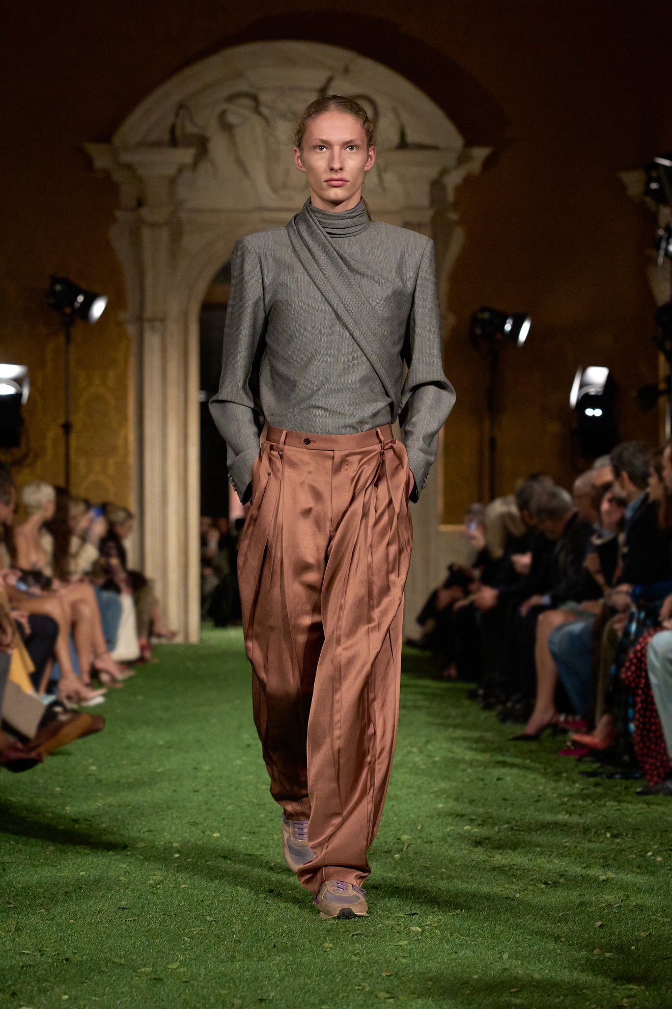  Look 37 
