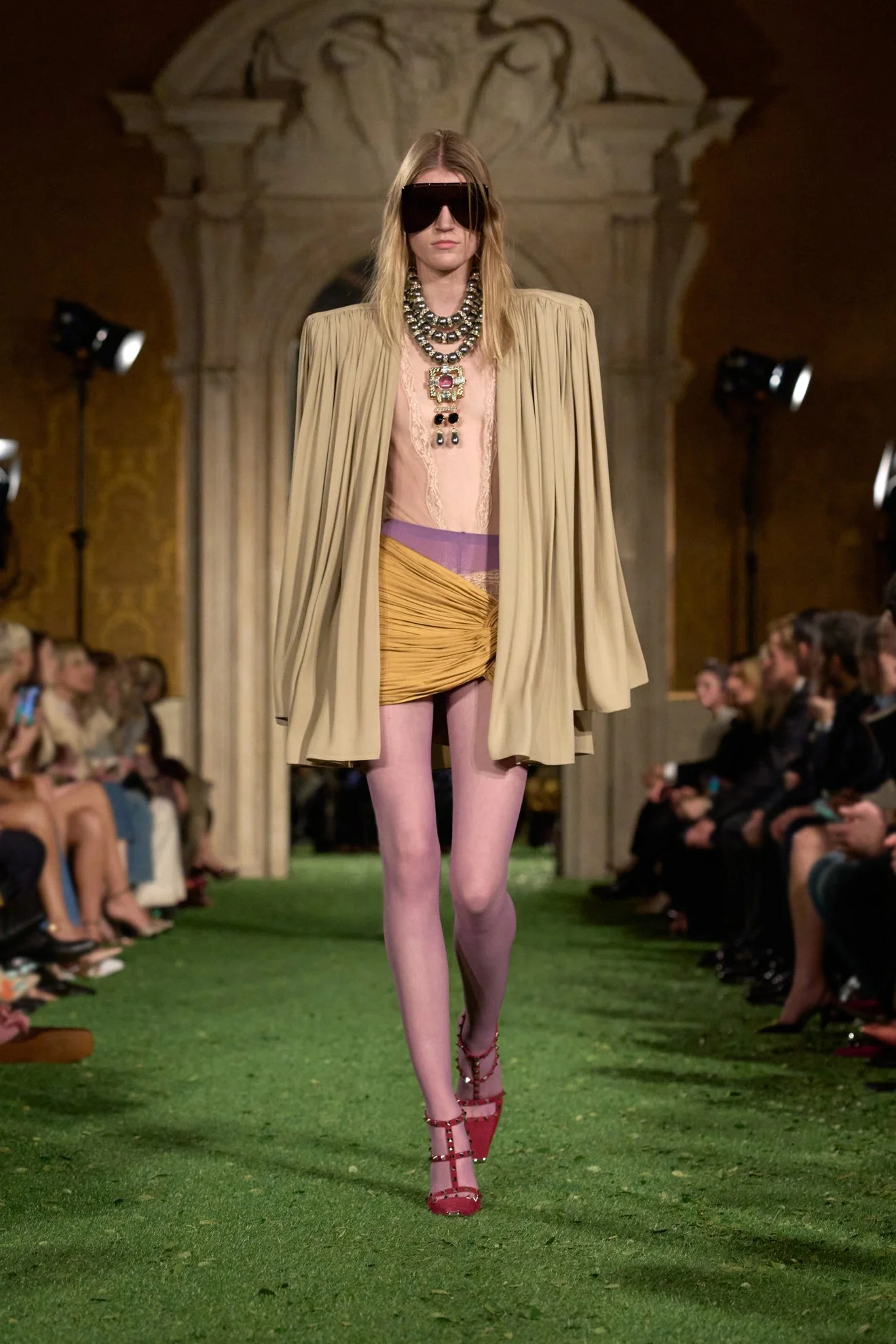  Look 76 