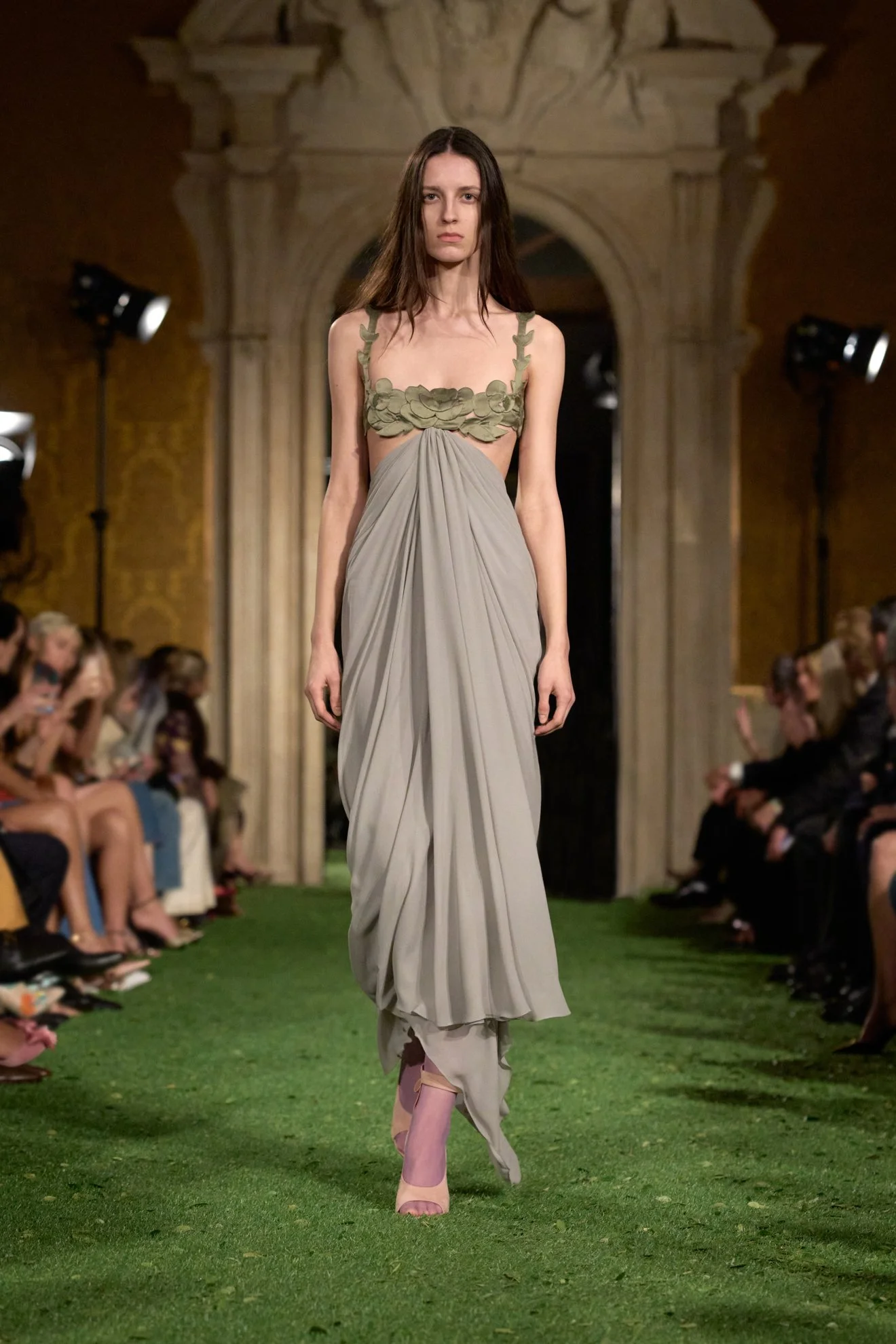  Look 77 