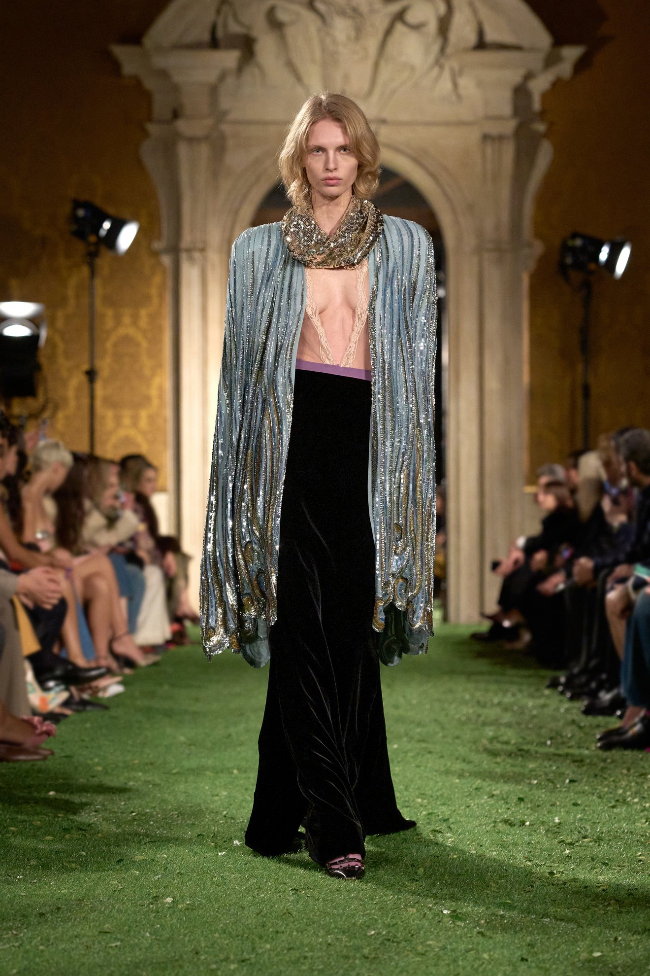  Look 83 