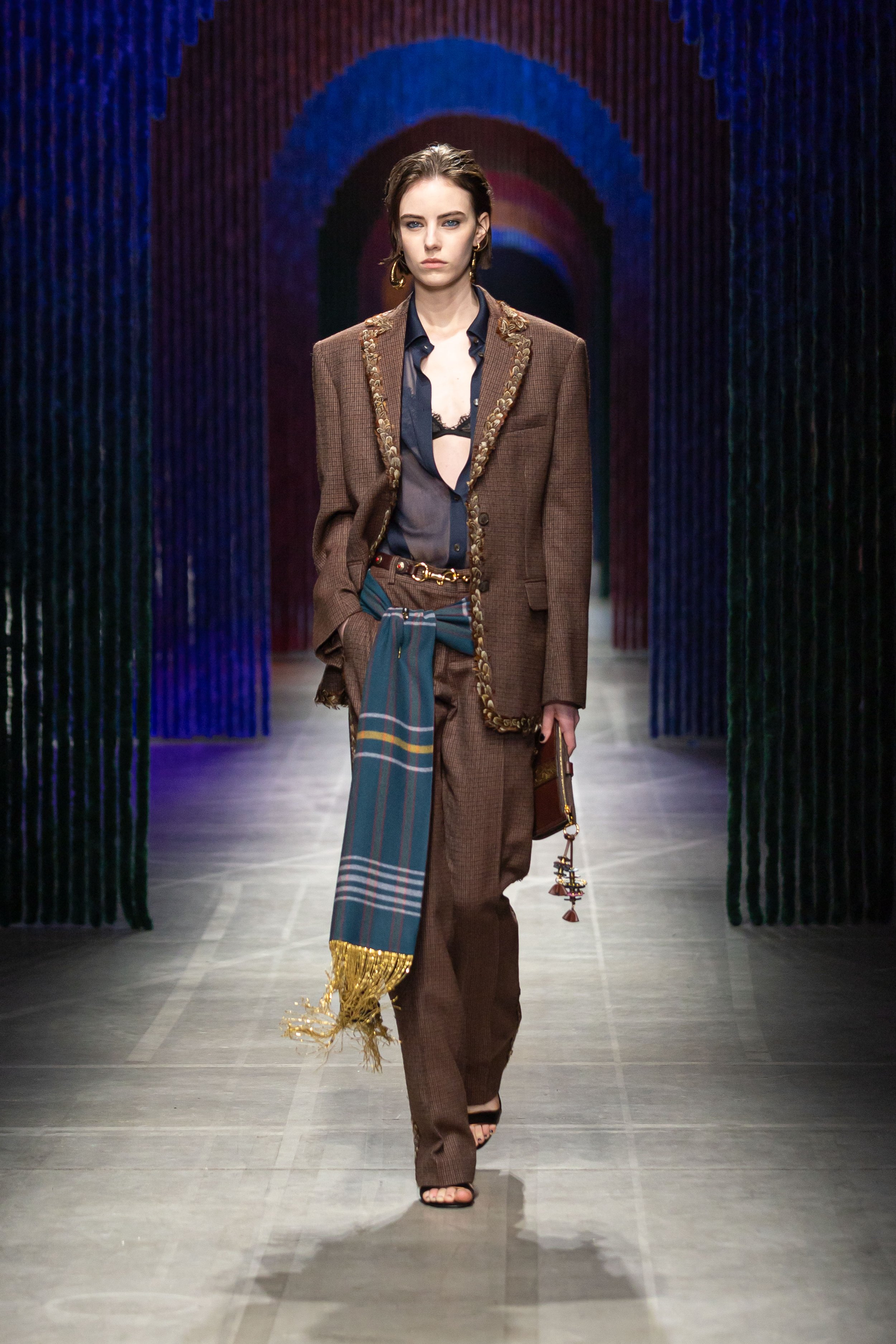  Look 10 