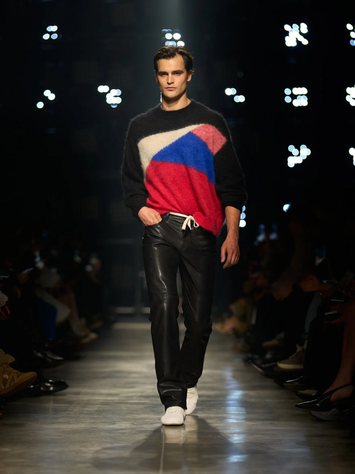  Look 11 