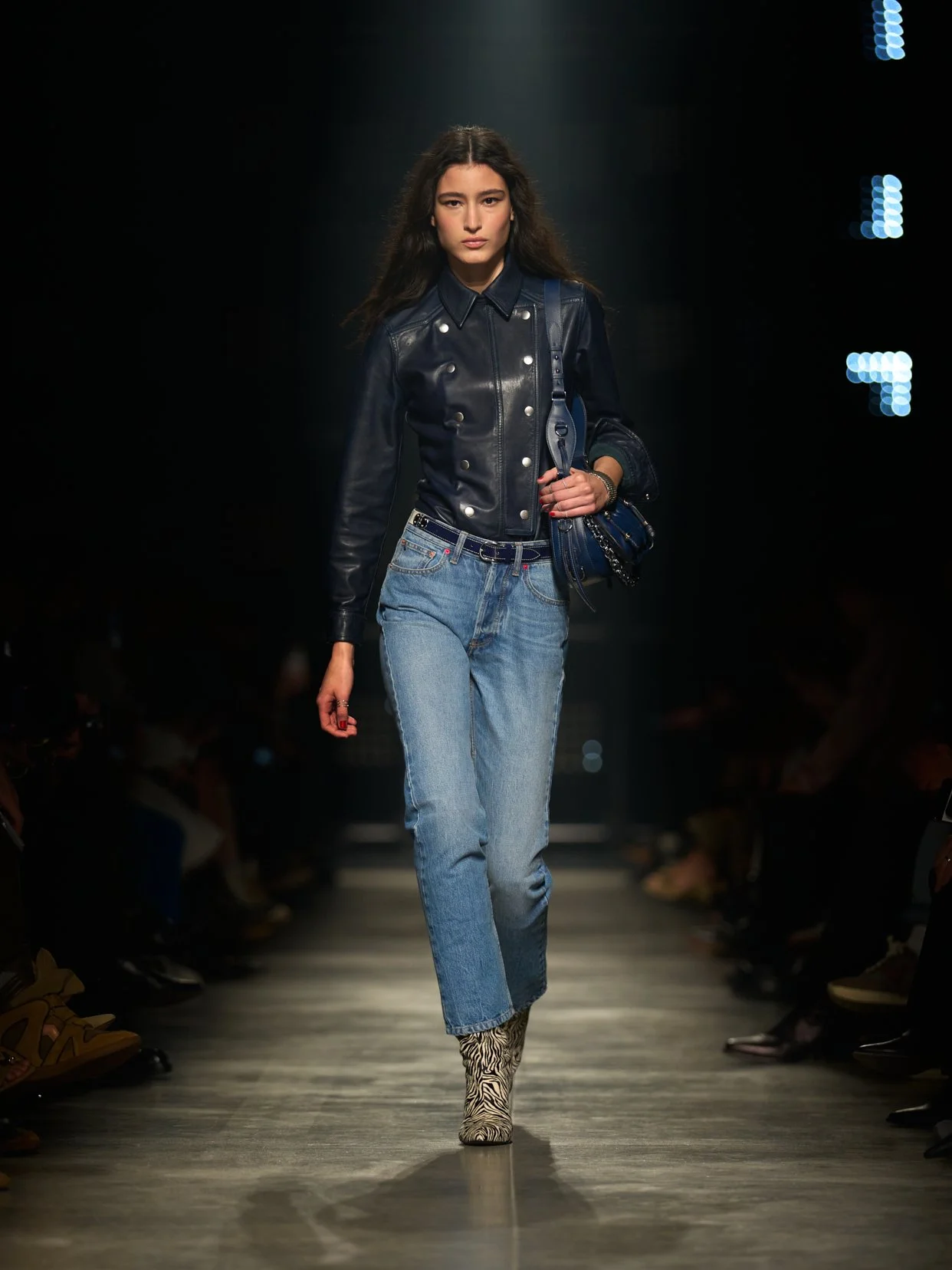  Look 19 