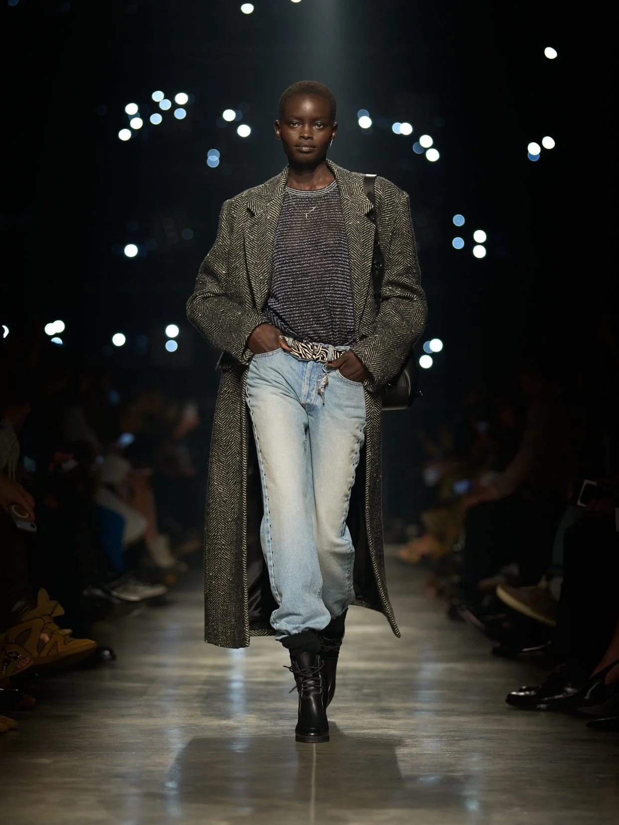  Look 23 