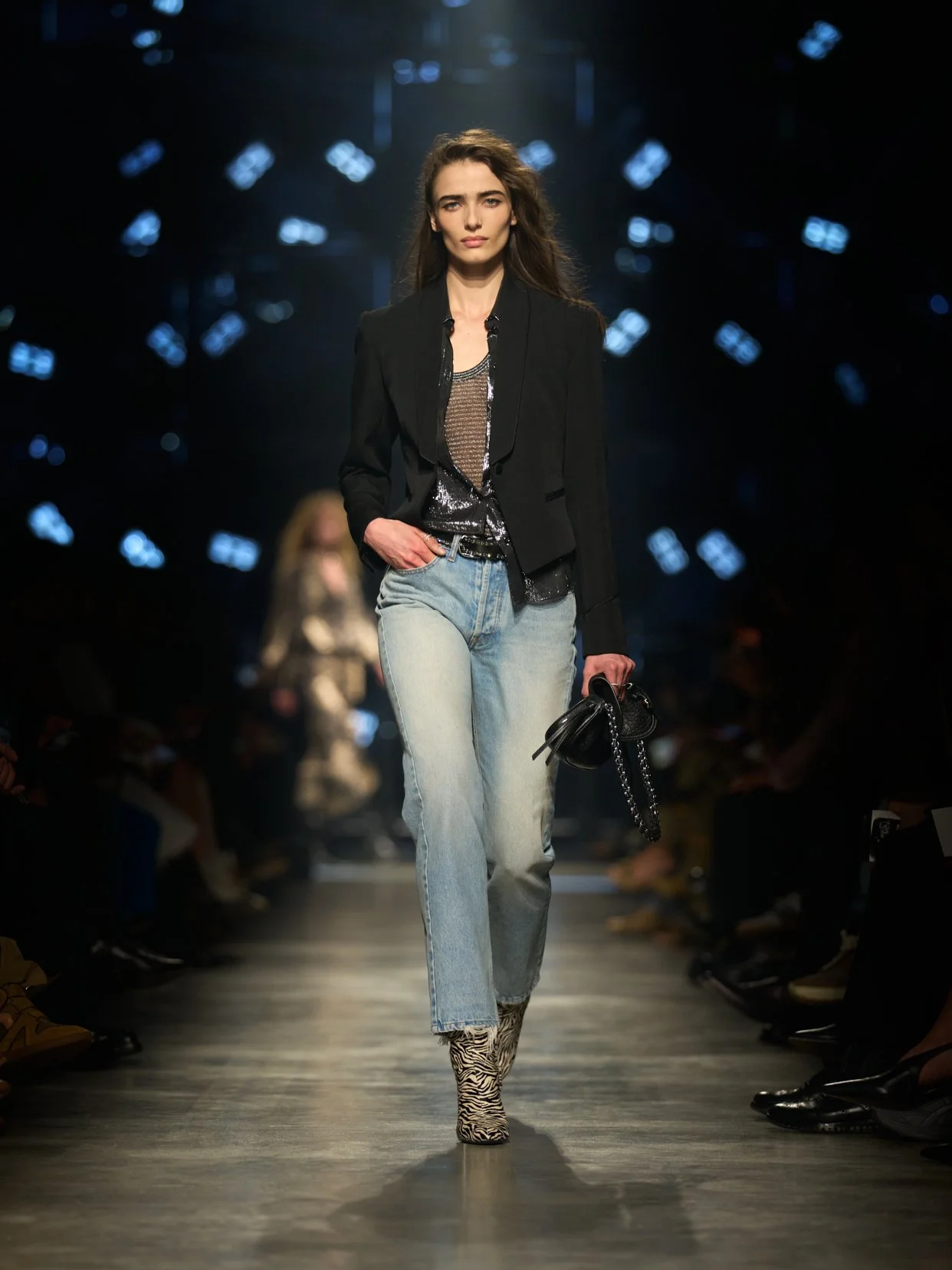  Look 36 