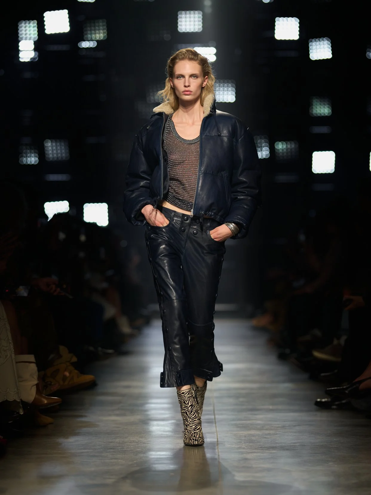  Look 29 