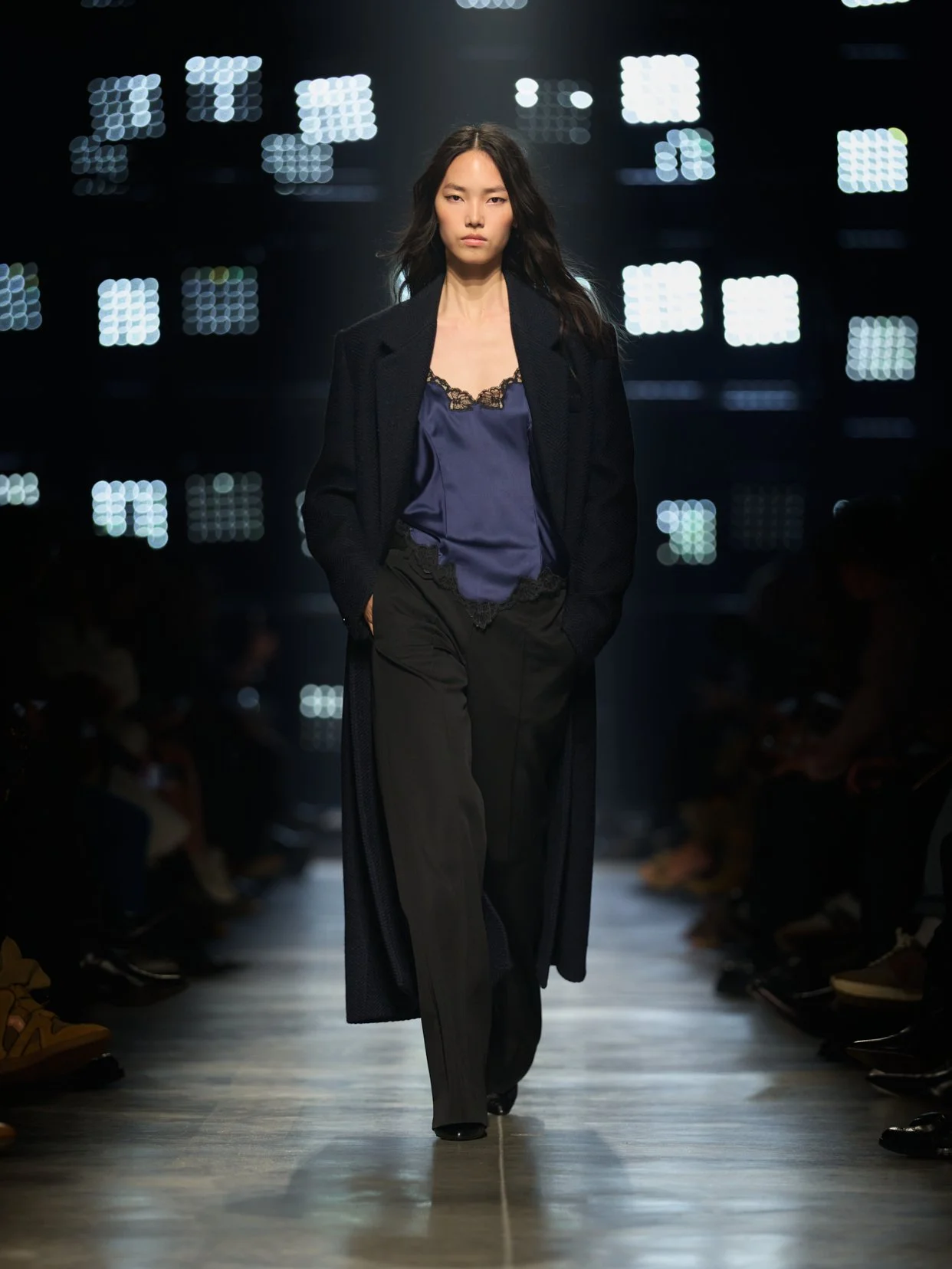  Look 44 