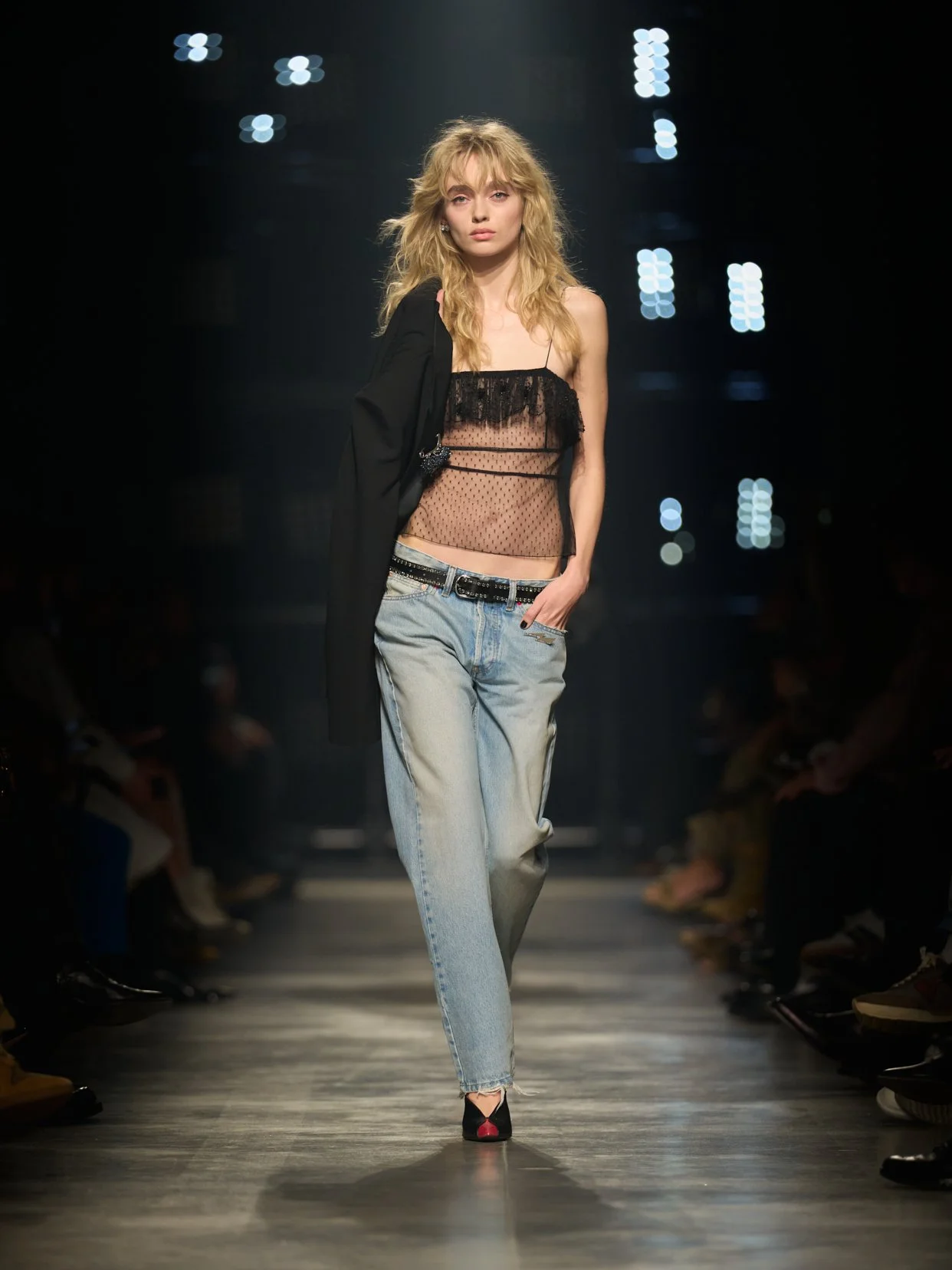  Look 48 