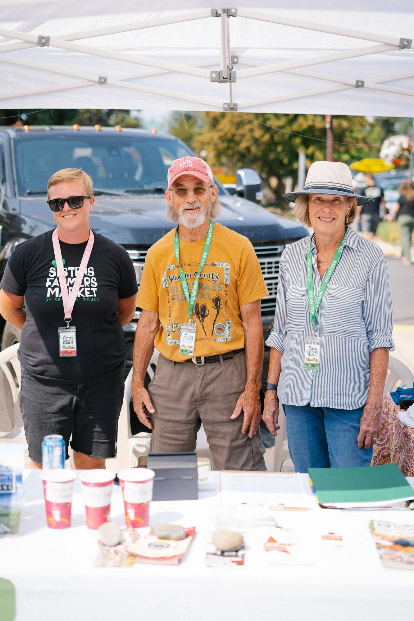 seed-to-table-oregon-sisters-farmers-market-2026-OZ-252-volunteers.jpg
