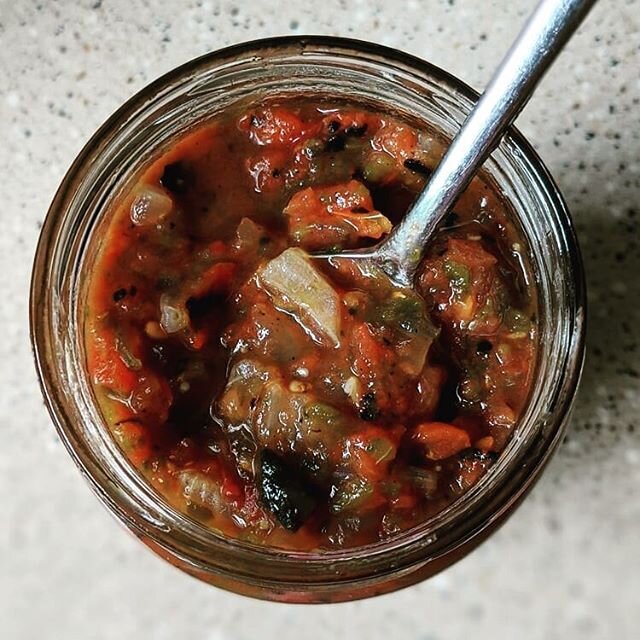 Do you prefer a bright, fresh salsa or a deeper roasted one? Husband prefers the first, so we always have a batch of my Simple Salsa in the fridge (find the recipe in our archives!). But sometimes I crave something a little deeper ... OR, I've got so