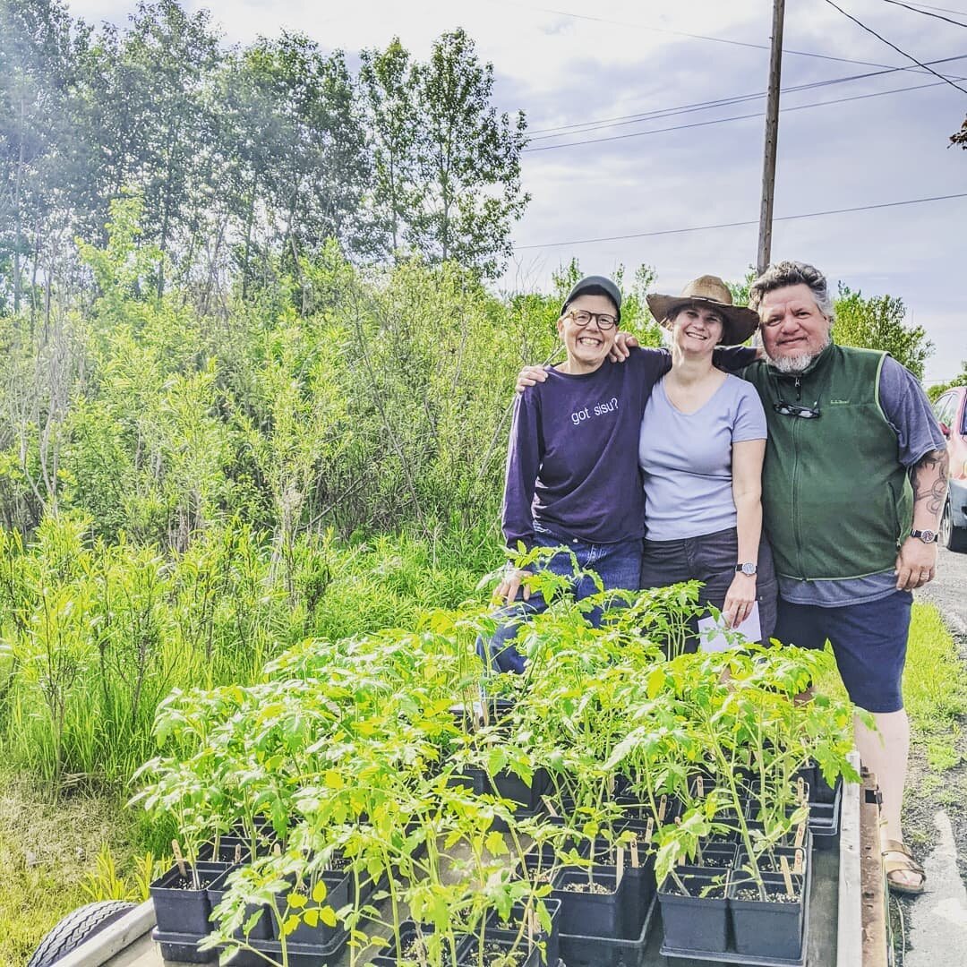 Diane (left) owns Ladyslipper Farm in Brimson. She is pictured here with our owners, Gail and Shane. She&rsquo;ll be contributing lots of fresh produce to this Summer&rsquo;s Small Box. Sign up for the monthly local meal subscription service (link in