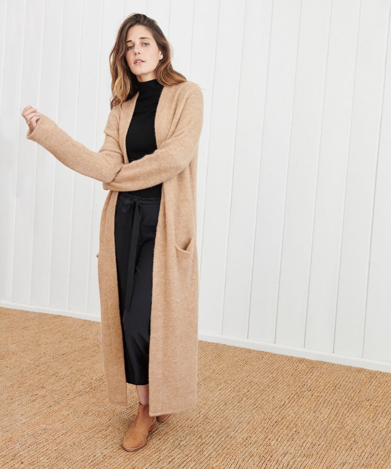 JenniKayne_MerinoLayeringTurtleneck_Black_Ally_047.jpg