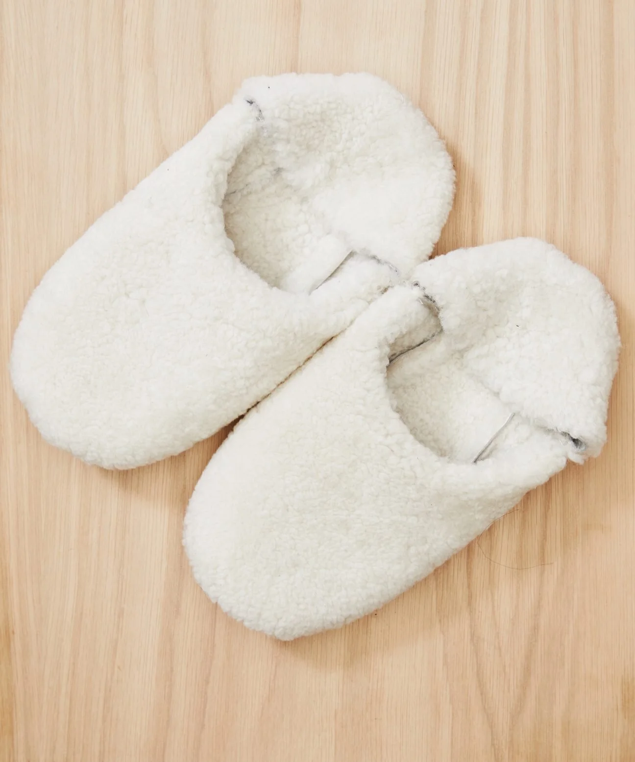 Jenni_Kayne_Shearling_Moroccan_Slippers_Ivory-1.jpg