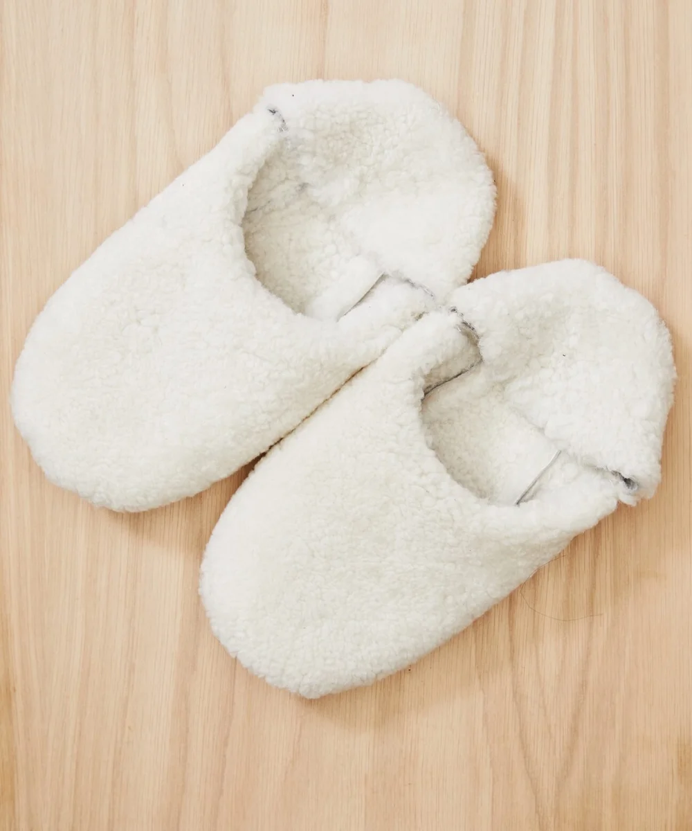 Jenni_Kayne_Shearling_Moroccan_Slippers_Ivory-1.jpg