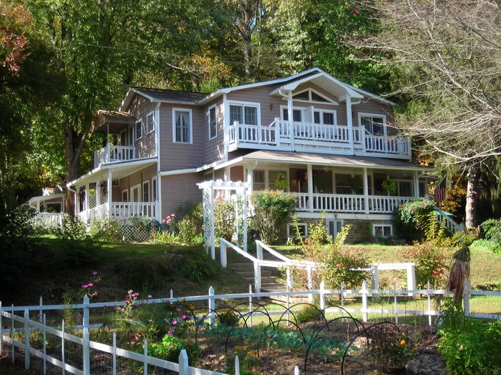 folkstone inn.jpg