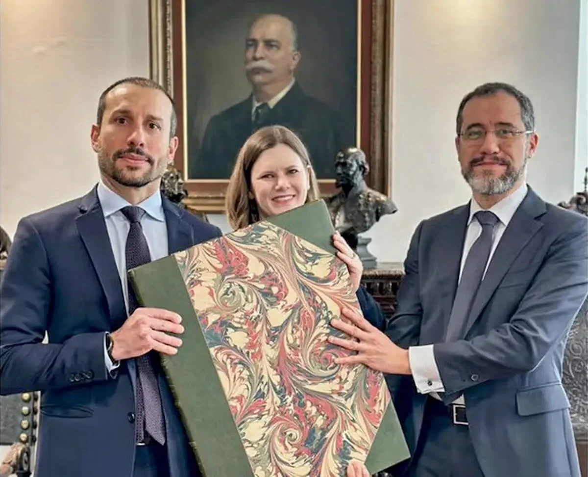19th-century book stolen from Brazilian museum in 2008 is located in London and repatriated (The Art Newspaper)